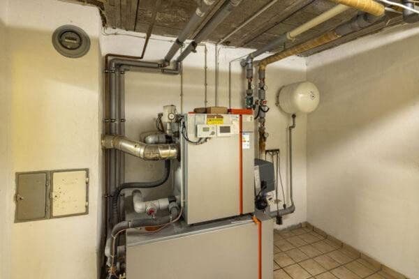 Predaj domu 260 m², pozemok 2.258 m², Gundelsheim, Bádensko-Wurttembersko Predaj domu 260 m², pozemok 2.258 m², Gundelsheim, Bádensko-Wurttembersko
