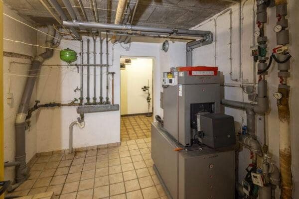 Predaj domu 260 m², pozemok 2.258 m², Gundelsheim, Bádensko-Wurttembersko Predaj domu 260 m², pozemok 2.258 m², Gundelsheim, Bádensko-Wurttembersko