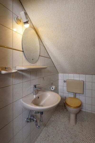 Predaj domu 260 m², pozemok 2.258 m², Gundelsheim, Bádensko-Wurttembersko Predaj domu 260 m², pozemok 2.258 m², Gundelsheim, Bádensko-Wurttembersko