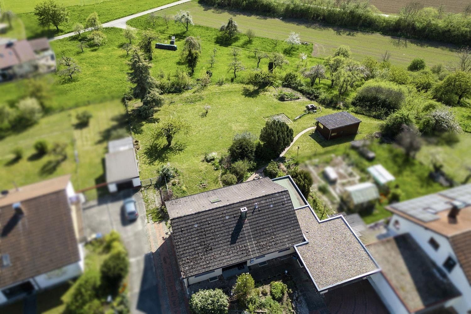Predaj domu 260 m², pozemok 2.258 m², Gundelsheim, Bádensko-Wurttembersko Predaj domu 260 m², pozemok 2.258 m², Gundelsheim, Bádensko-Wurttembersko