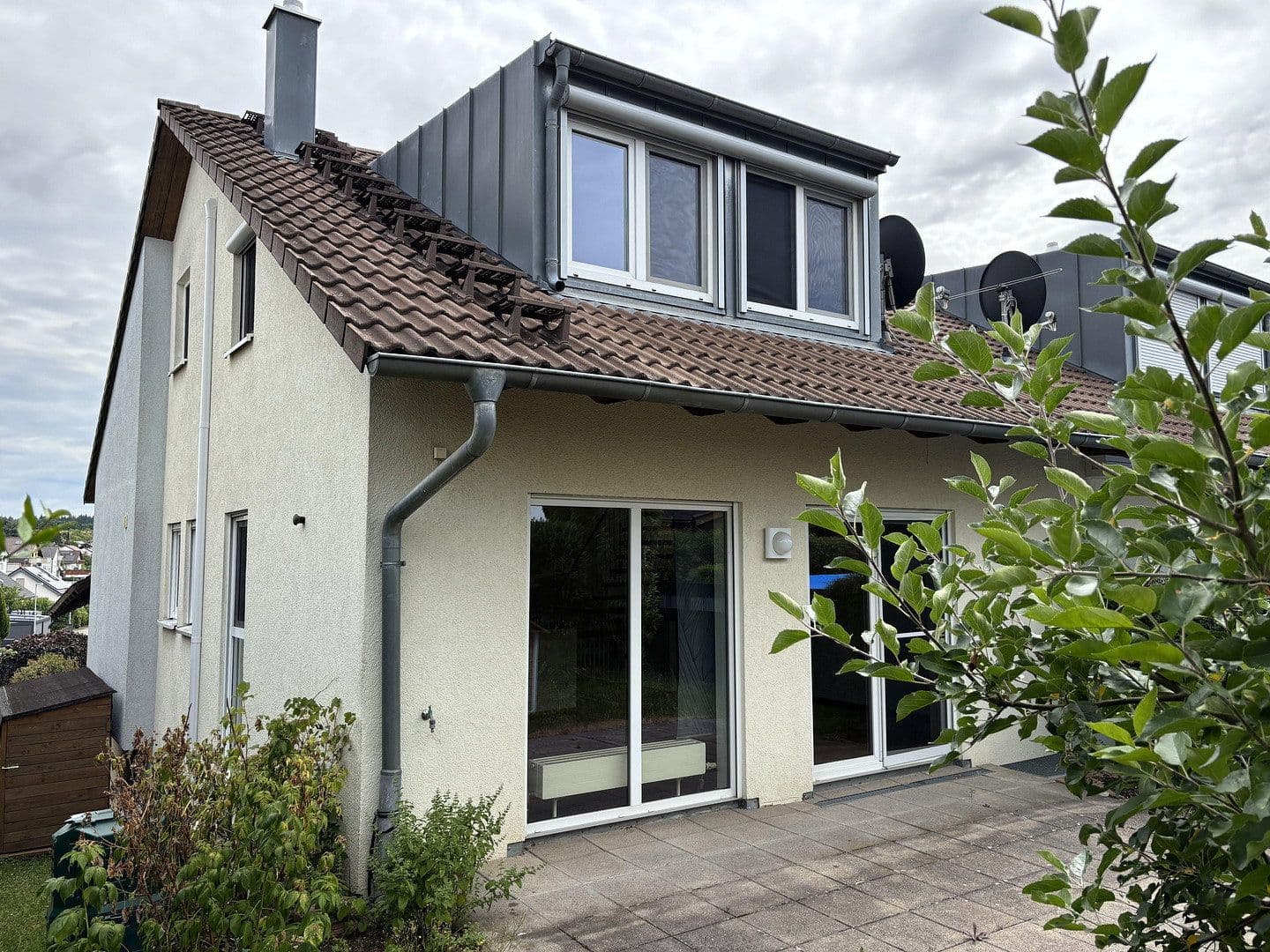 Predaj domu 120 m², pozemok 230 m², Friolzheim, Bádensko-Wurttembersko Predaj domu 120 m², pozemok 230 m², Friolzheim, Bádensko-Wurttembersko