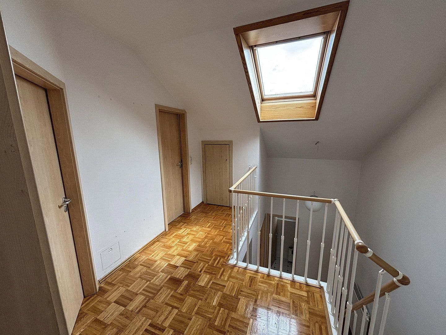 Predaj domu 120 m², pozemok 230 m², Friolzheim, Bádensko-Wurttembersko Predaj domu 120 m², pozemok 230 m², Friolzheim, Bádensko-Wurttembersko
