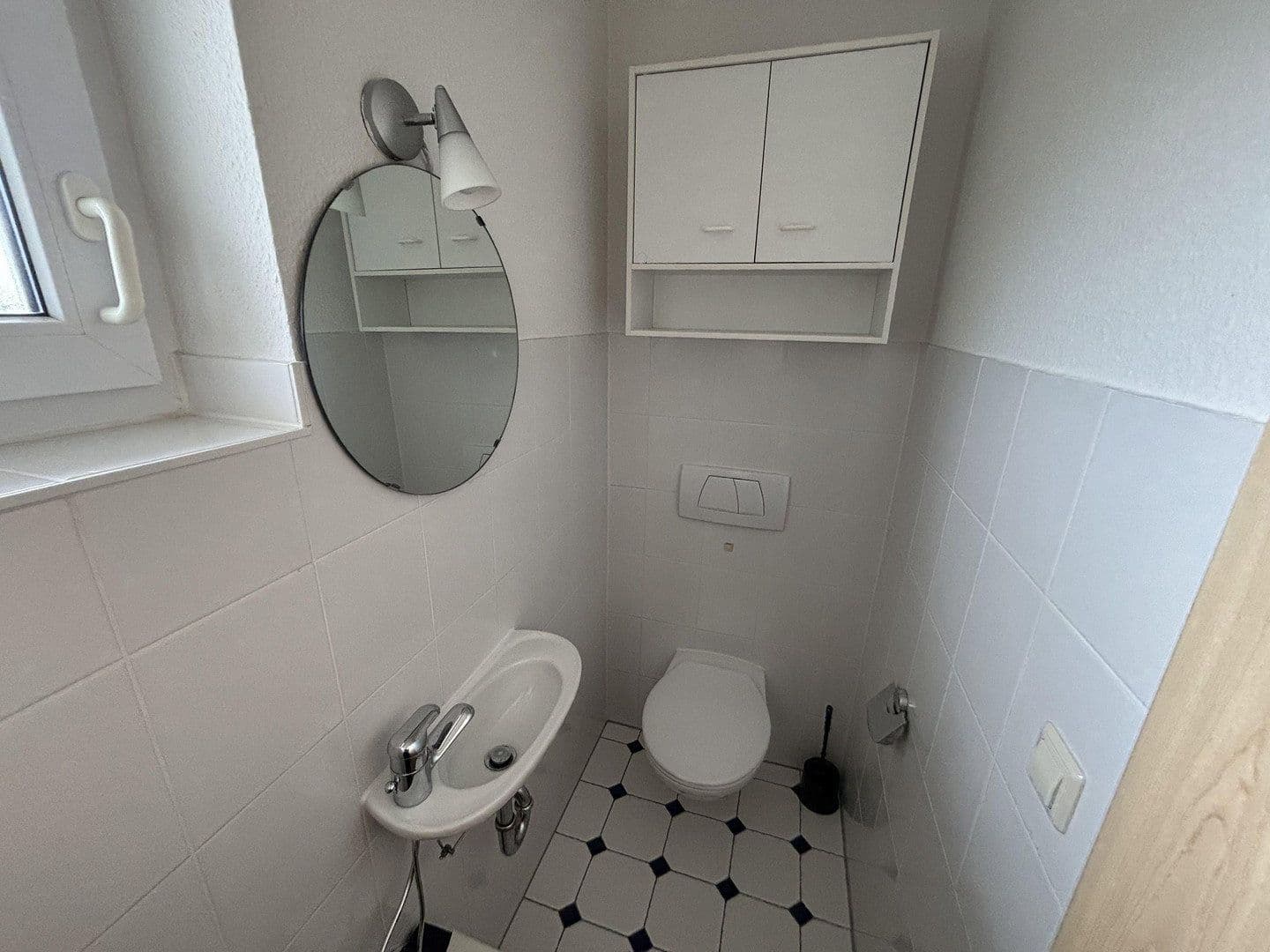 Predaj domu 120 m², pozemok 230 m², Friolzheim, Bádensko-Wurttembersko Predaj domu 120 m², pozemok 230 m², Friolzheim, Bádensko-Wurttembersko
