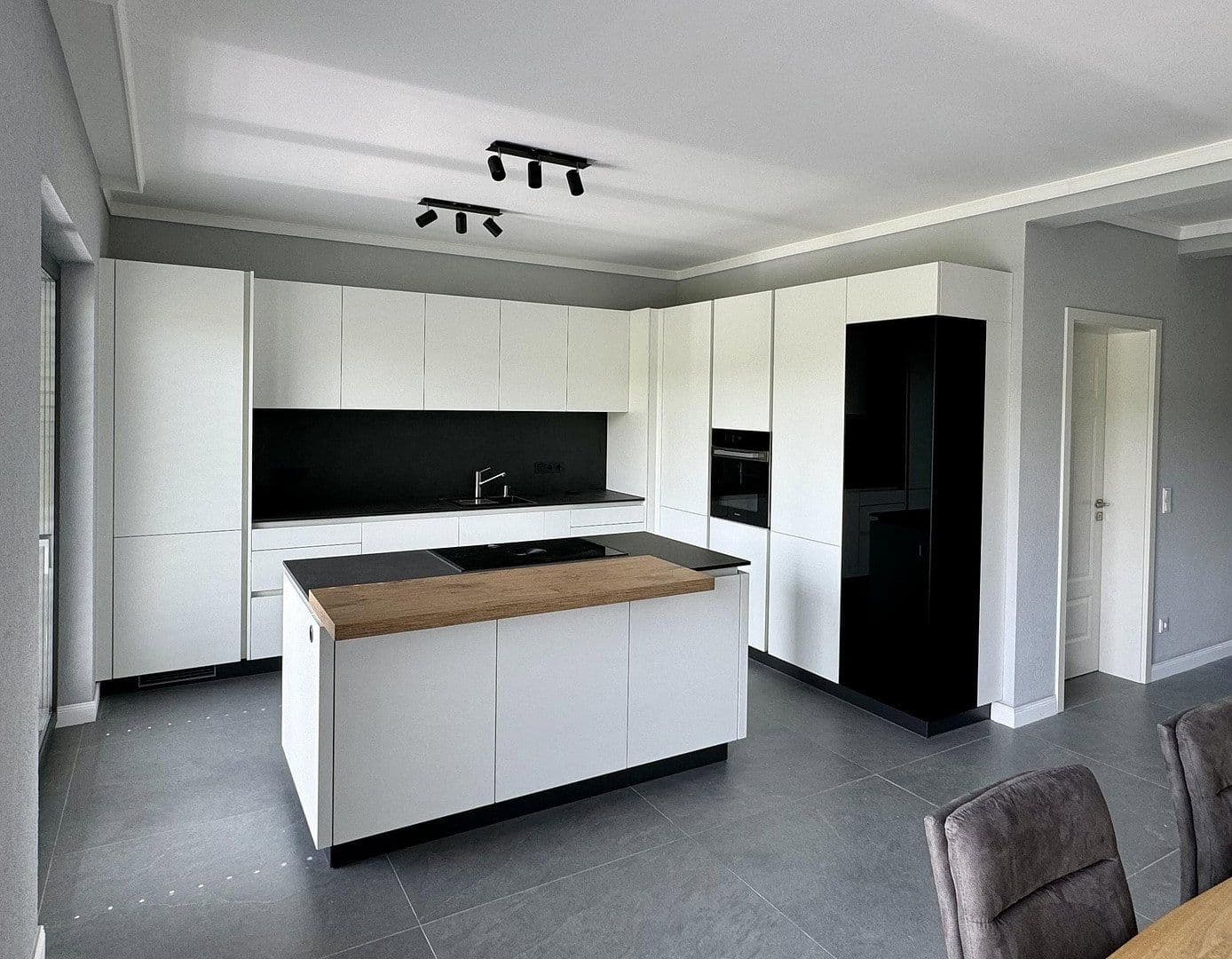 Predaj domu 150 m², pozemok 700 m², Buchen (Odenwald), Bádensko-Wurttembersko Predaj domu 150 m², pozemok 700 m², Buchen (Odenwald), Bádensko-Wurttembersko