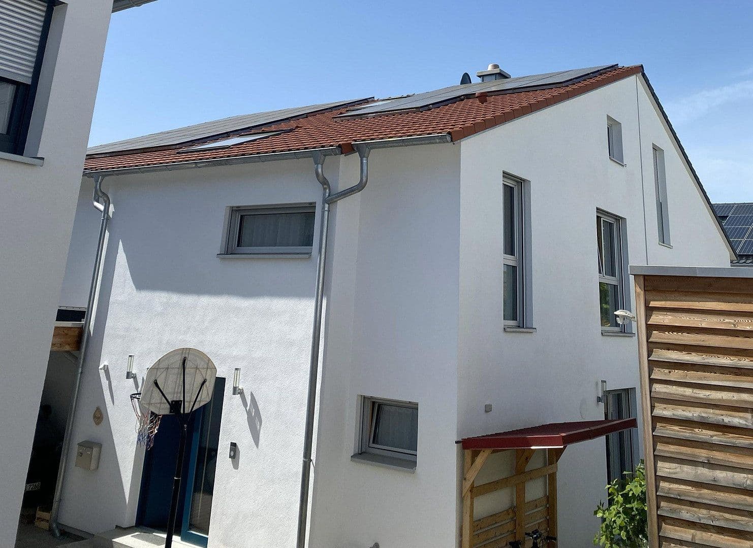 Predaj domu 147 m², pozemok 245 m², Waiblingen, Bádensko-Wurttembersko Predaj domu 147 m², pozemok 245 m², Waiblingen, Bádensko-Wurttembersko