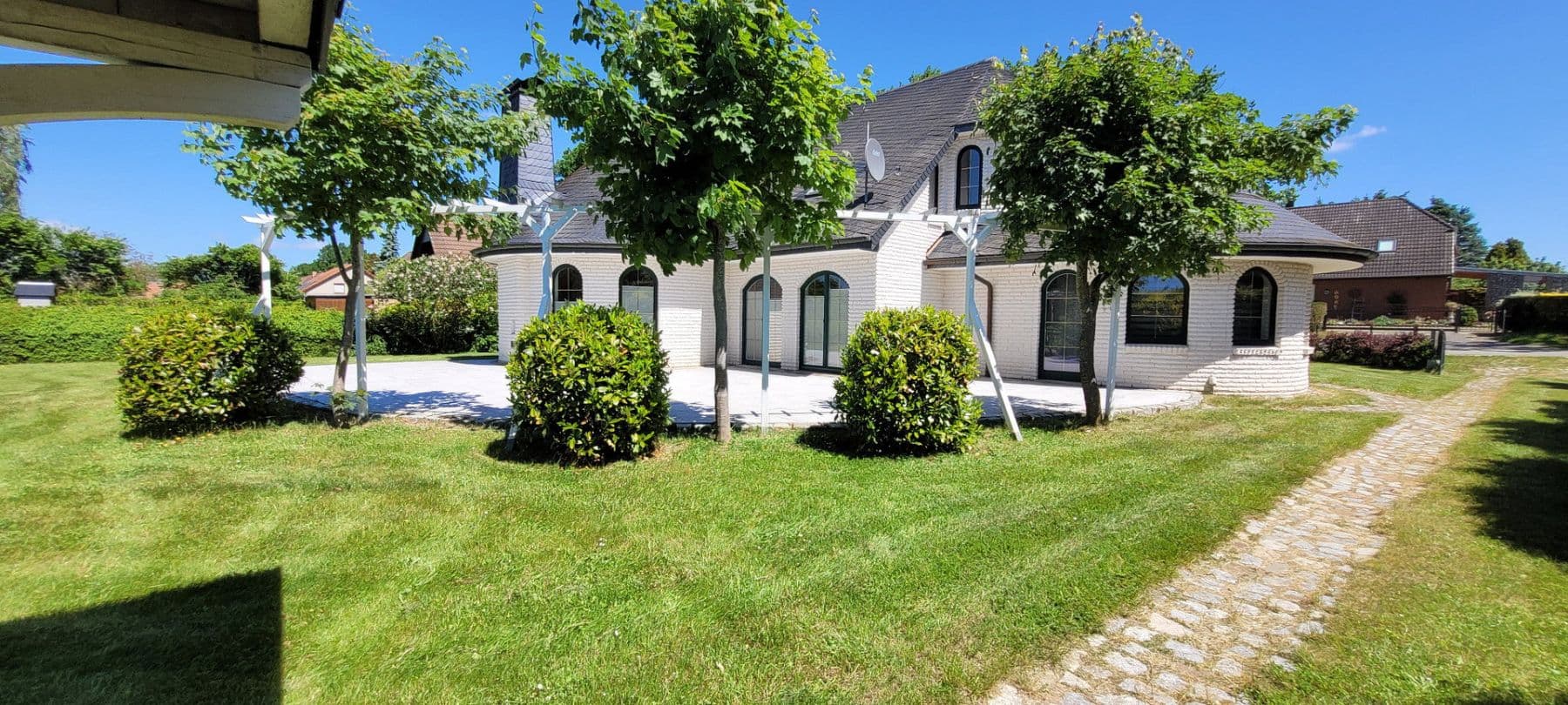 Predaj domu 250 m², pozemok 2.284 m², Schwerin, Meklenbursko-Predpomoransko Predaj domu 250 m², pozemok 2.284 m², Schwerin, Meklenbursko-Predpomoransko