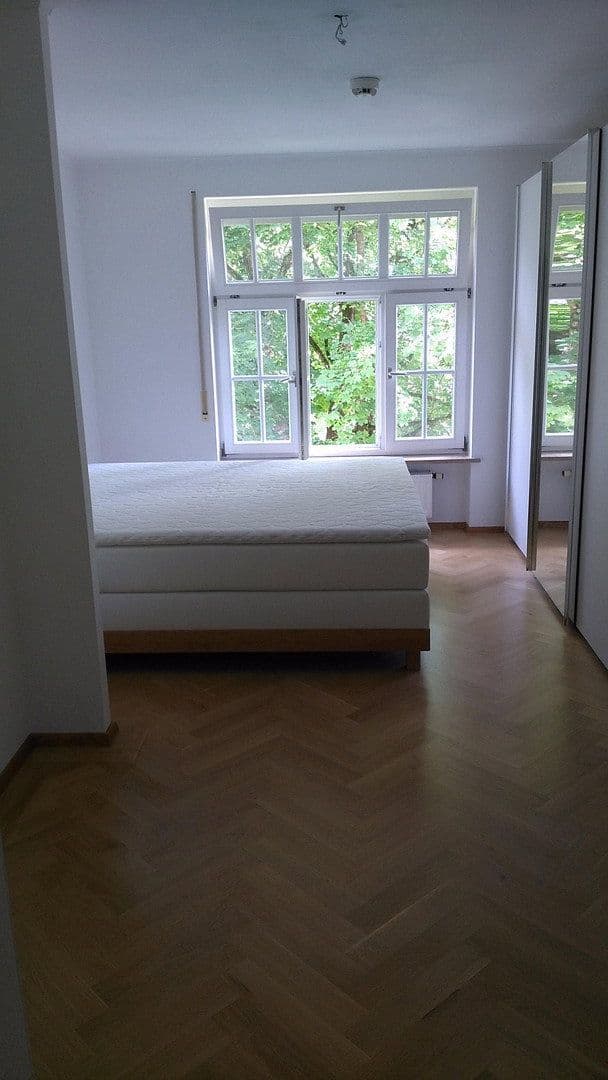 Prenájom bytu 3-izbový 73 m², München, Bavorsko Prenájom bytu 3-izbový 73 m², München, Bavorsko