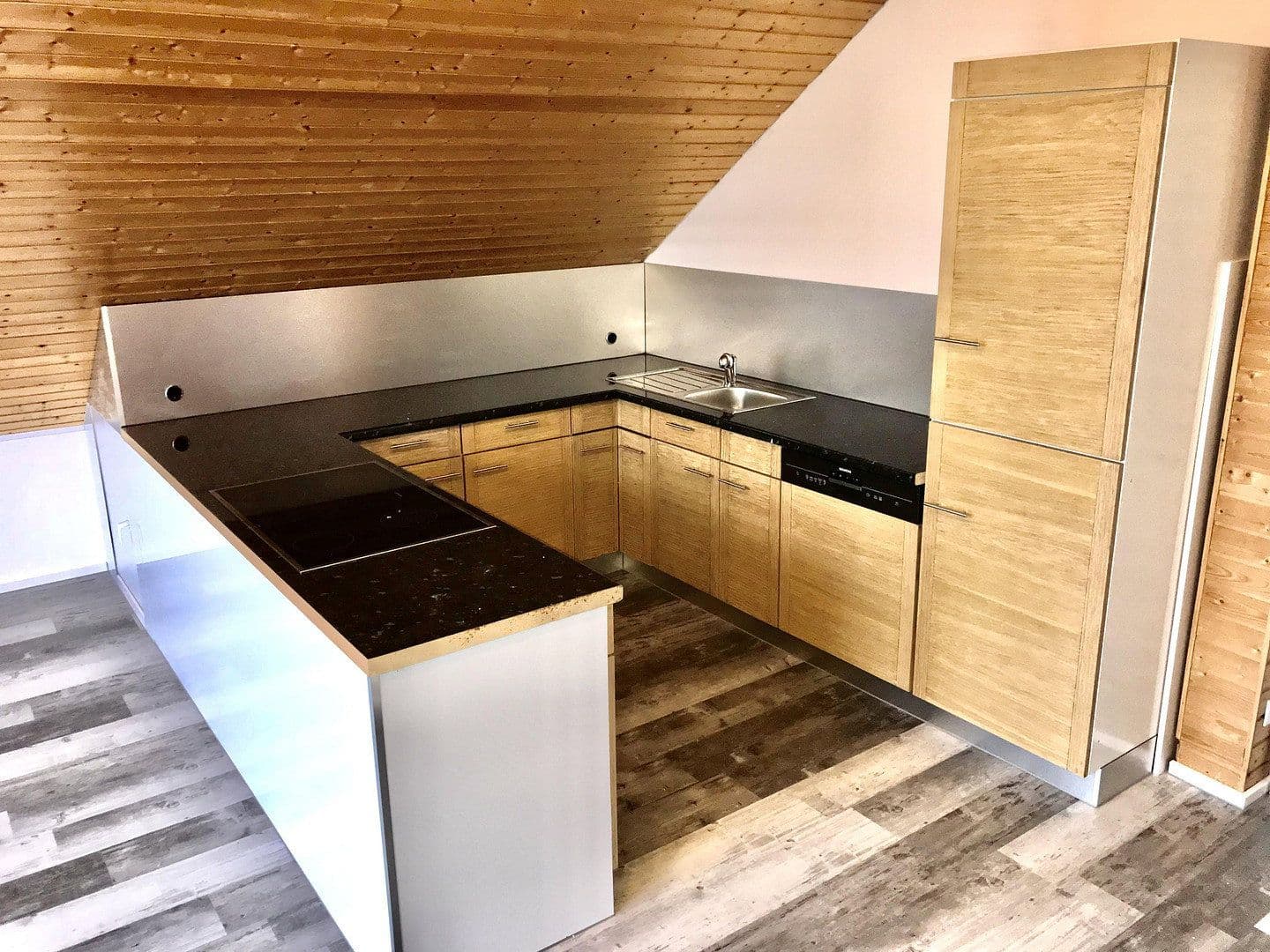 Prenájom bytu 3-izbový 60 m², Albstadt, Bádensko-Wurttembersko Prenájom bytu 3-izbový 60 m², Albstadt, Bádensko-Wurttembersko