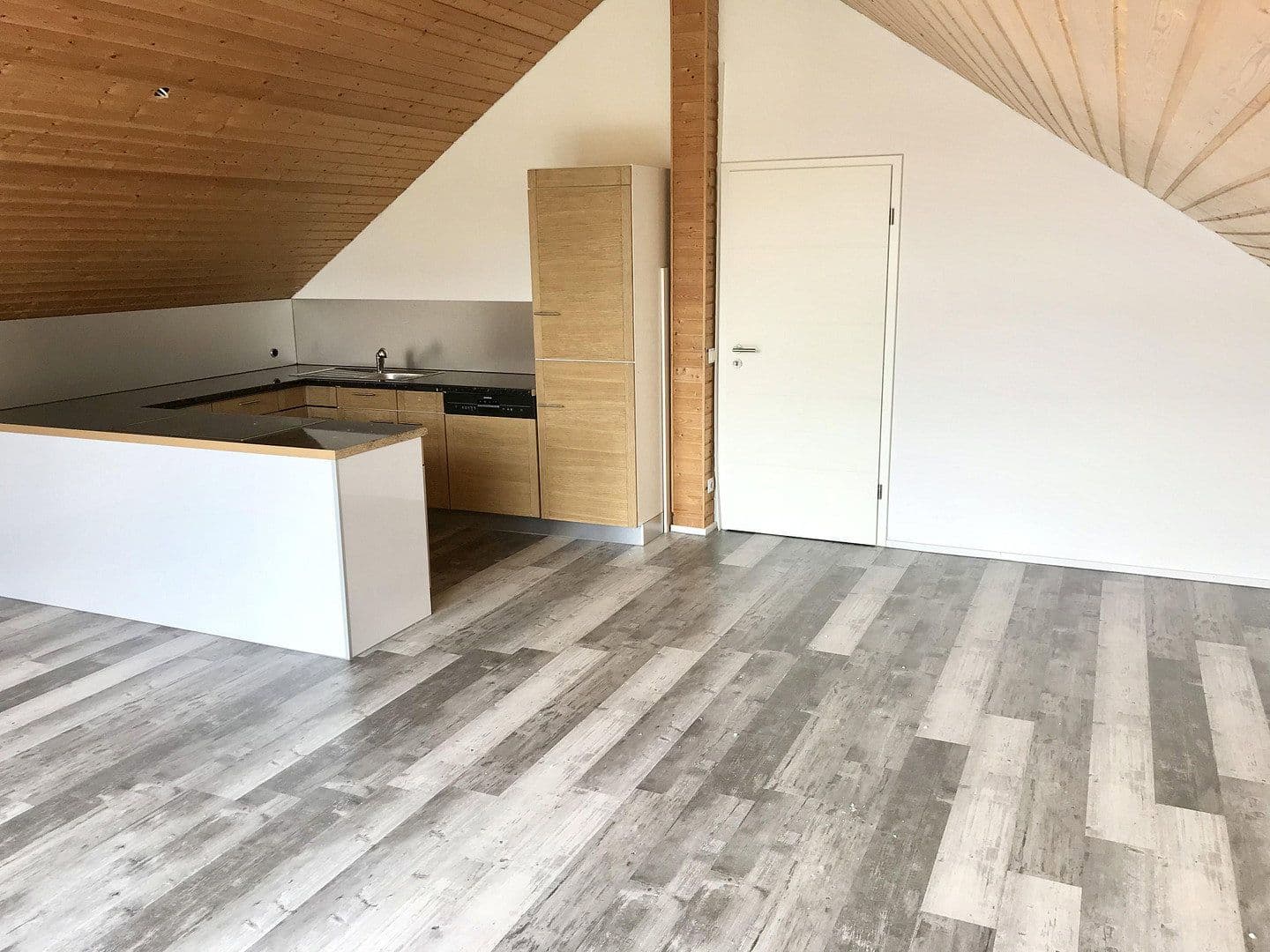 Prenájom bytu 3-izbový 60 m², Albstadt, Bádensko-Wurttembersko Prenájom bytu 3-izbový 60 m², Albstadt, Bádensko-Wurttembersko