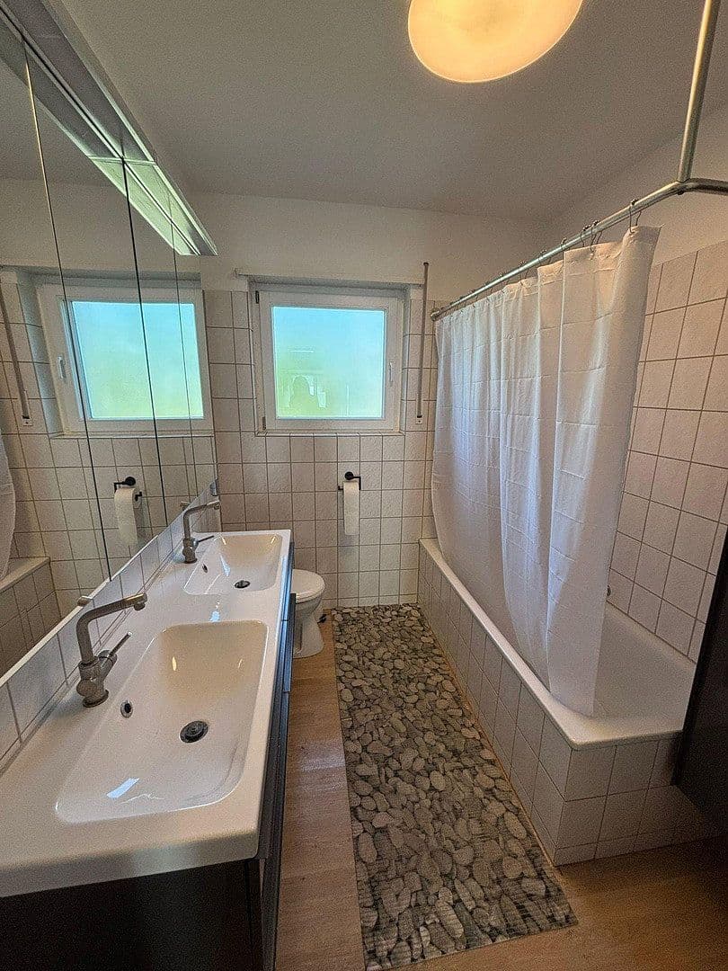 Prenájom bytu 6-izbový 19 m², Albrecht-Dürer-Weg 21B, Stuttgart, Bádensko-Wurttembersko Prenájom bytu 6-izbový 19 m², Albrecht-Dürer-Weg 21B, Stuttgart, Bádensko-Wurttembersko