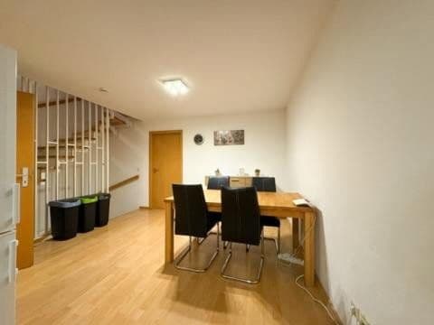 Prenájom bytu 7-izbový 12 m², Hasengraten 17, Leinfelden-Echterdingen, Bádensko-Wurttembersko Prenájom bytu 7-izbový 12 m², Hasengraten 17, Leinfelden-Echterdingen, Bádensko-Wurttembersko
