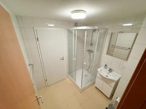 Prenájom bytu 7-izbový 12 m², Hasengraten 17, Leinfelden-Echterdingen, Bádensko-Wurttembersko Prenájom bytu 7-izbový 12 m², Hasengraten 17, Leinfelden-Echterdingen, Bádensko-Wurttembersko