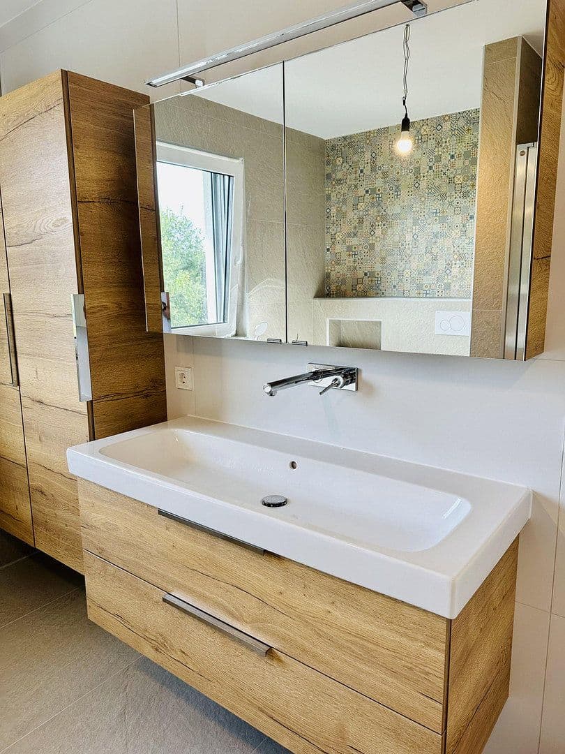 Prenájom domu 145 m², pozemok 475 m², Höfener Str. 23c, Schleiden, Severné Porýnie - Westfálsko Prenájom domu 145 m², pozemok 475 m², Höfener Str. 23c, Schleiden, Severné Porýnie - Westfálsko