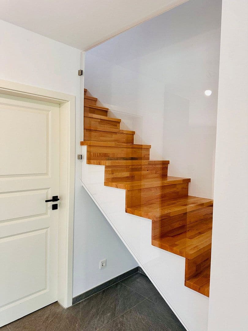 Prenájom domu 145 m², pozemok 475 m², Höfener Str. 23c, Schleiden, Severné Porýnie - Westfálsko Prenájom domu 145 m², pozemok 475 m², Höfener Str. 23c, Schleiden, Severné Porýnie - Westfálsko