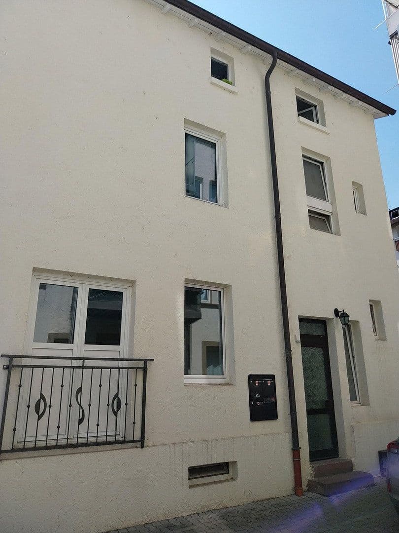 Prenájom bytu 4-izbový 145 m², Rosenbergstraße 37 A, Stuttgart, Bádensko-Wurttembersko Prenájom bytu 4-izbový 145 m², Rosenbergstraße 37 A, Stuttgart, Bádensko-Wurttembersko