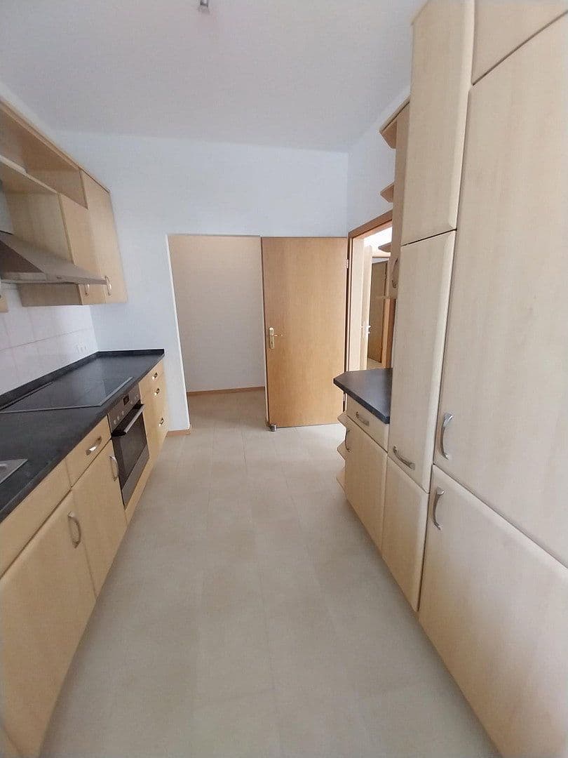 Prenájom bytu 4-izbový 145 m², Rosenbergstraße 37 A, Stuttgart, Bádensko-Wurttembersko Prenájom bytu 4-izbový 145 m², Rosenbergstraße 37 A, Stuttgart, Bádensko-Wurttembersko