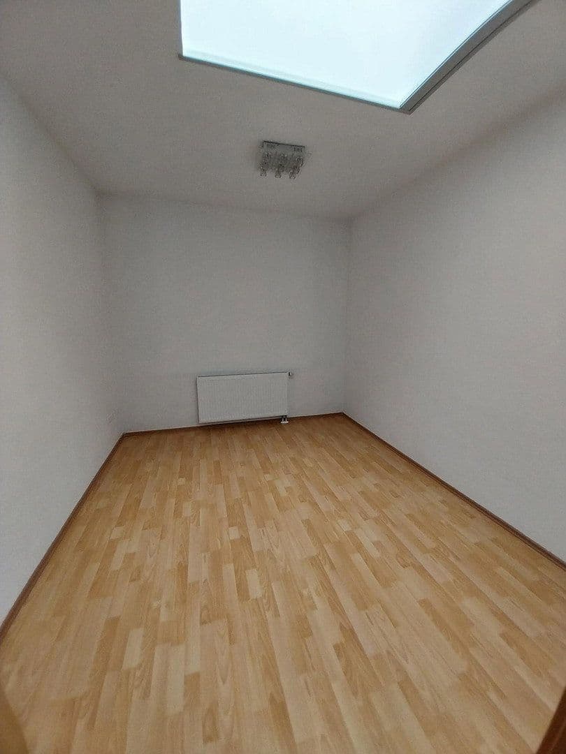 Prenájom bytu 4-izbový 145 m², Rosenbergstraße 37 A, Stuttgart, Bádensko-Wurttembersko Prenájom bytu 4-izbový 145 m², Rosenbergstraße 37 A, Stuttgart, Bádensko-Wurttembersko