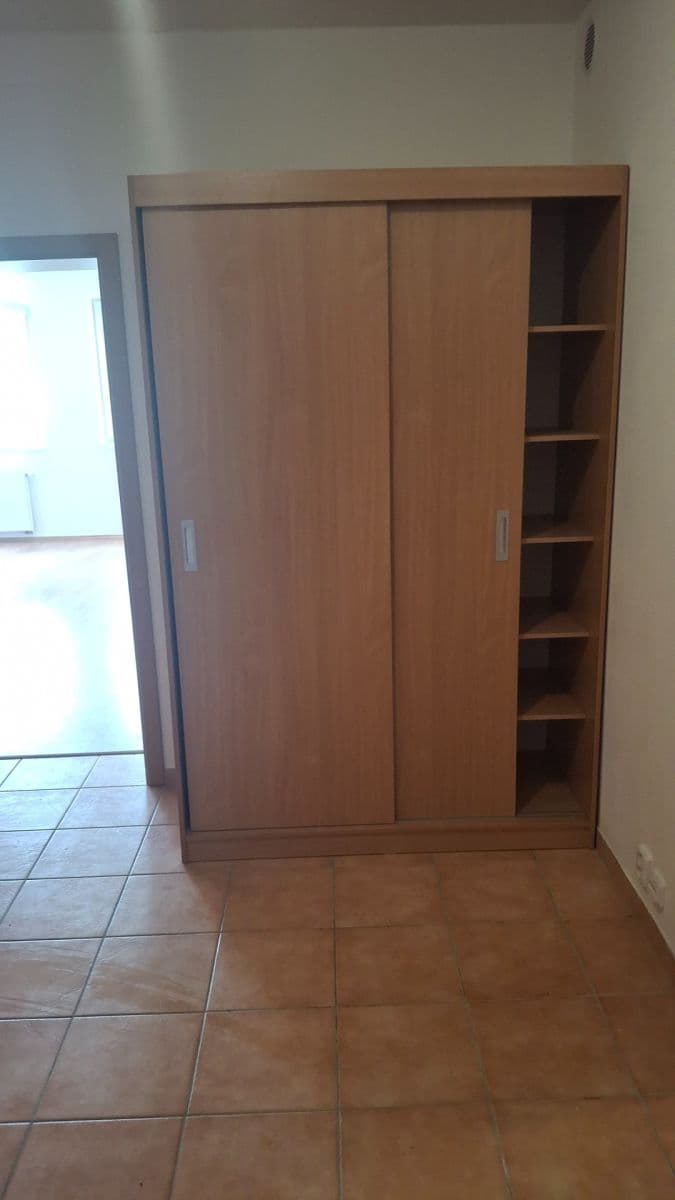 Prenájom bytu 1-izbový 50 m², Platanová, Litoměřice, Ústecký kraj Prenájom bytu 1-izbový 50 m², Platanová, Litoměřice, Ústecký kraj