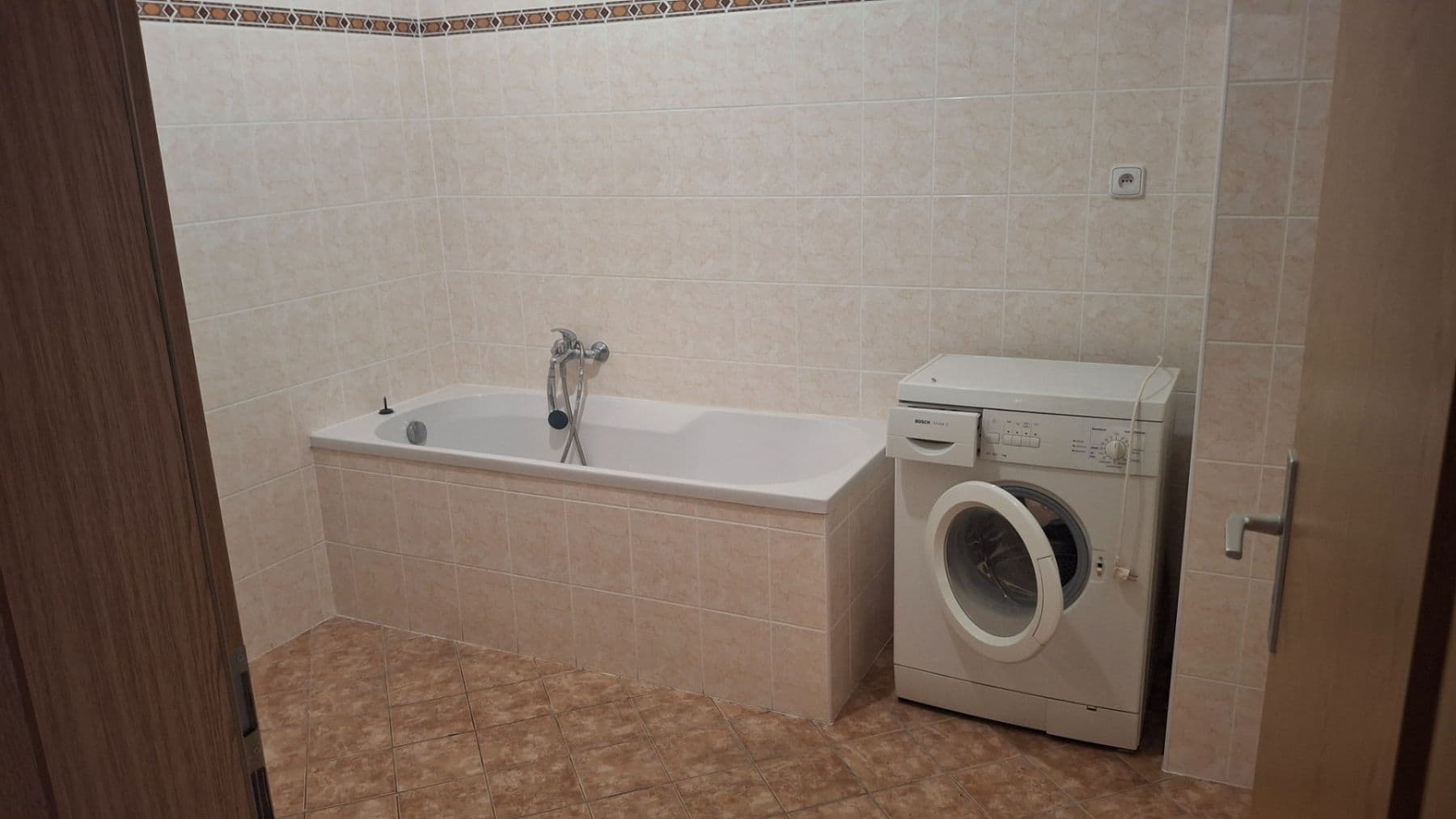 Prenájom bytu 1-izbový 50 m², Platanová, Litoměřice, Ústecký kraj Prenájom bytu 1-izbový 50 m², Platanová, Litoměřice, Ústecký kraj