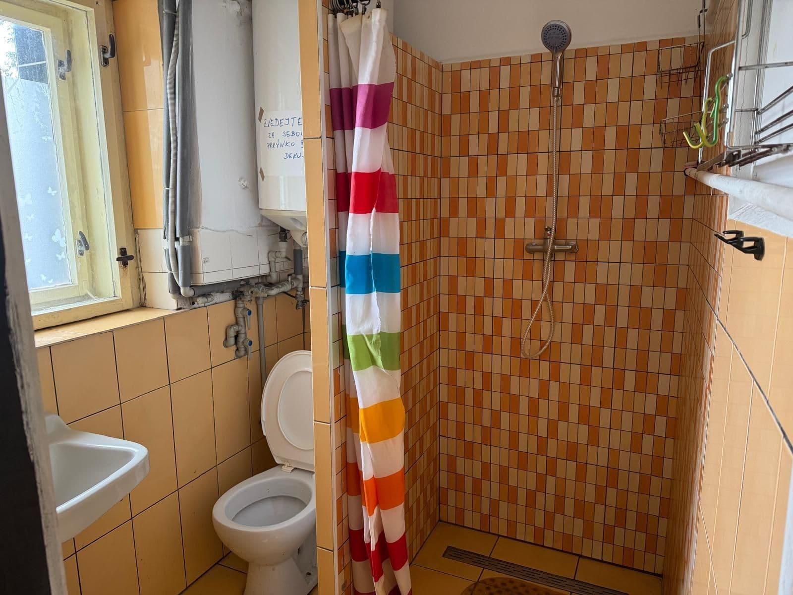 Prenájom bytu 1-izbový 20 m², Křešínská, Praha, Praha Prenájom bytu 1-izbový 20 m², Křešínská, Praha, Praha