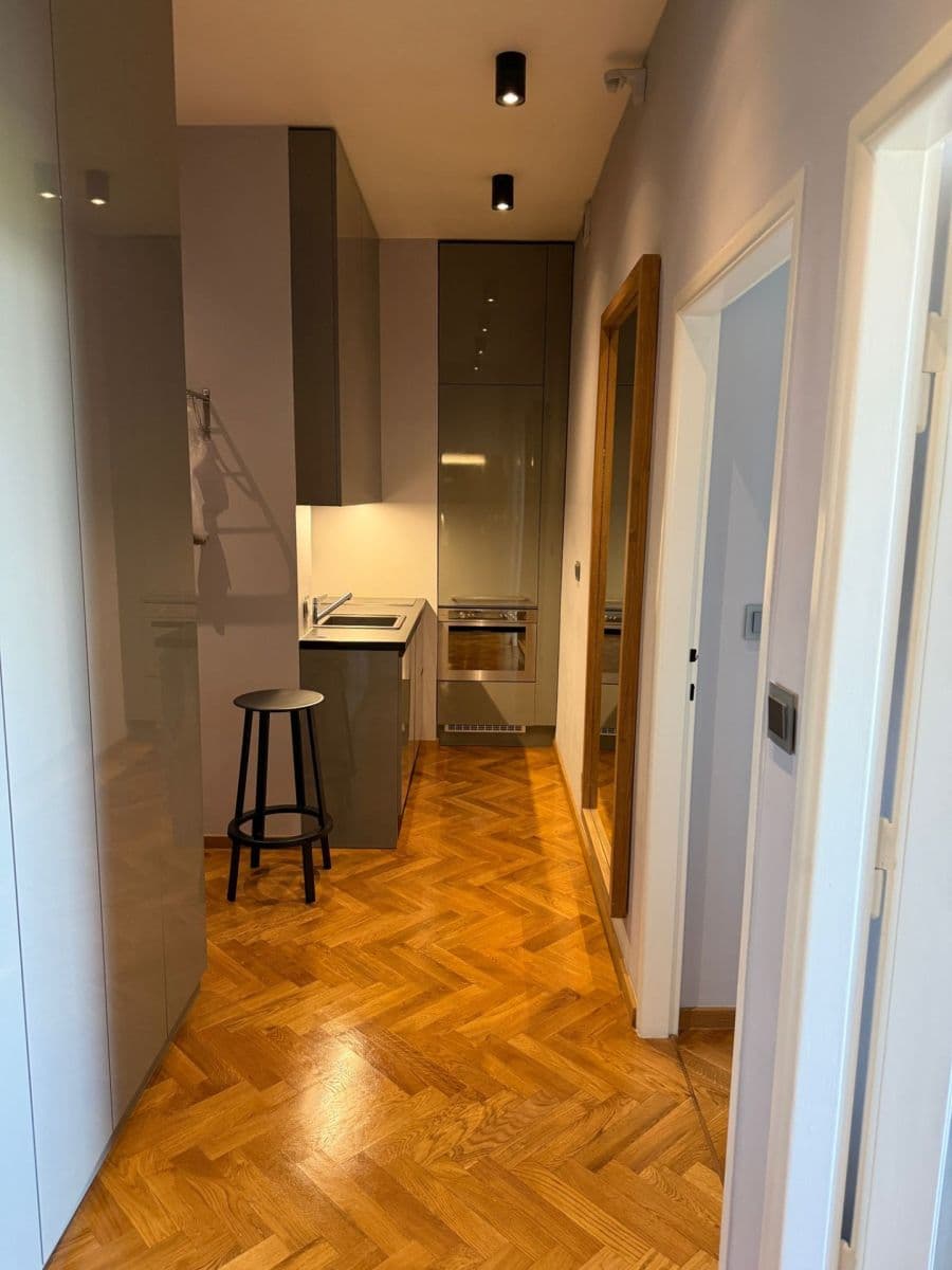 Prenájom bytu 2-izbový 52 m², Vinohradská, Praha, Praha Prenájom bytu 2-izbový 52 m², Vinohradská, Praha, Praha