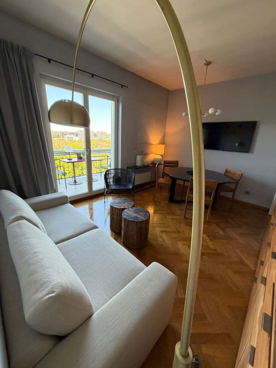 Prenájom bytu 2-izbový 52 m², Vinohradská, Praha, Praha Prenájom bytu 2-izbový 52 m², Vinohradská, Praha, Praha