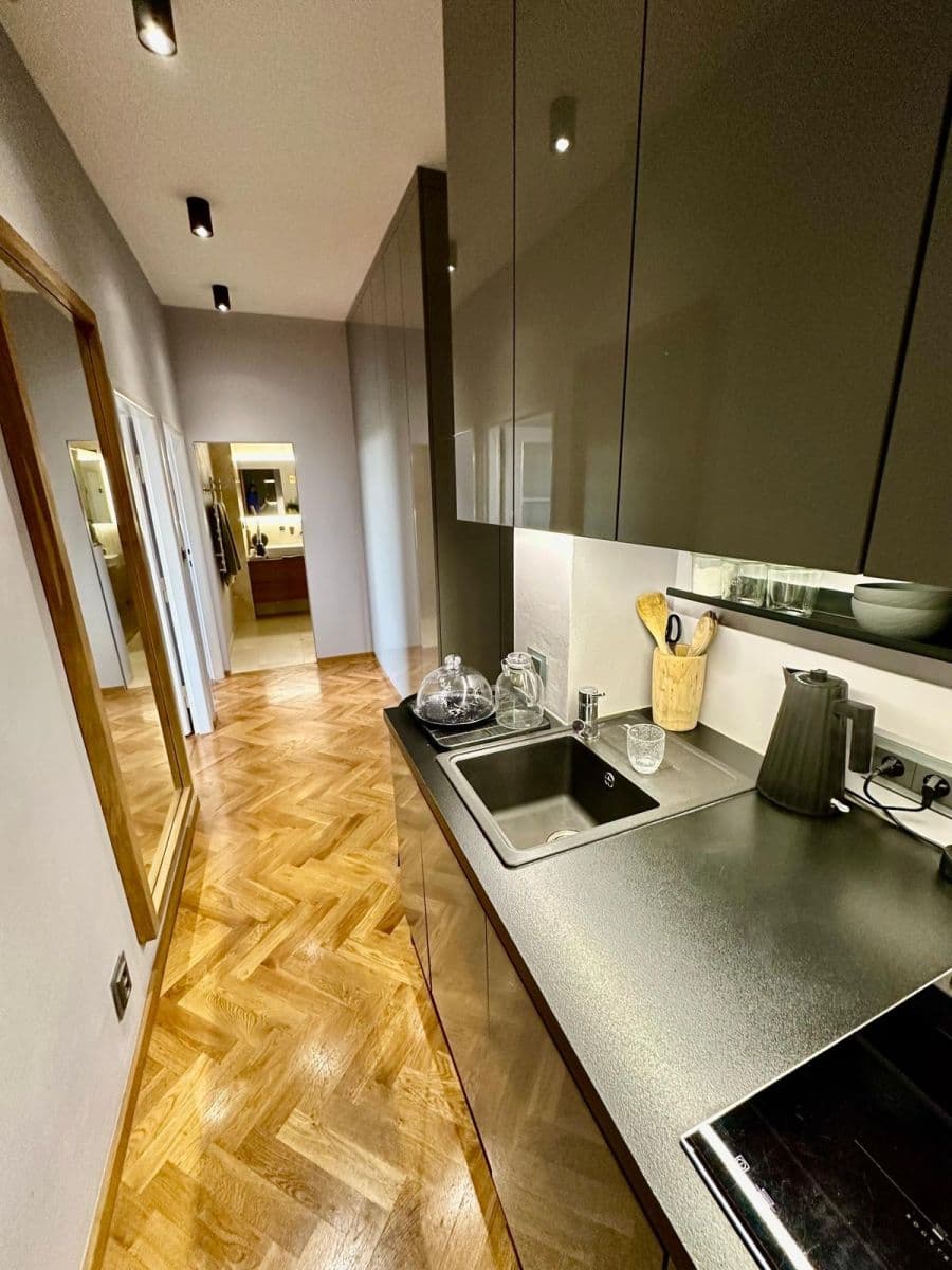 Prenájom bytu 2-izbový 52 m², Vinohradská, Praha, Praha Prenájom bytu 2-izbový 52 m², Vinohradská, Praha, Praha