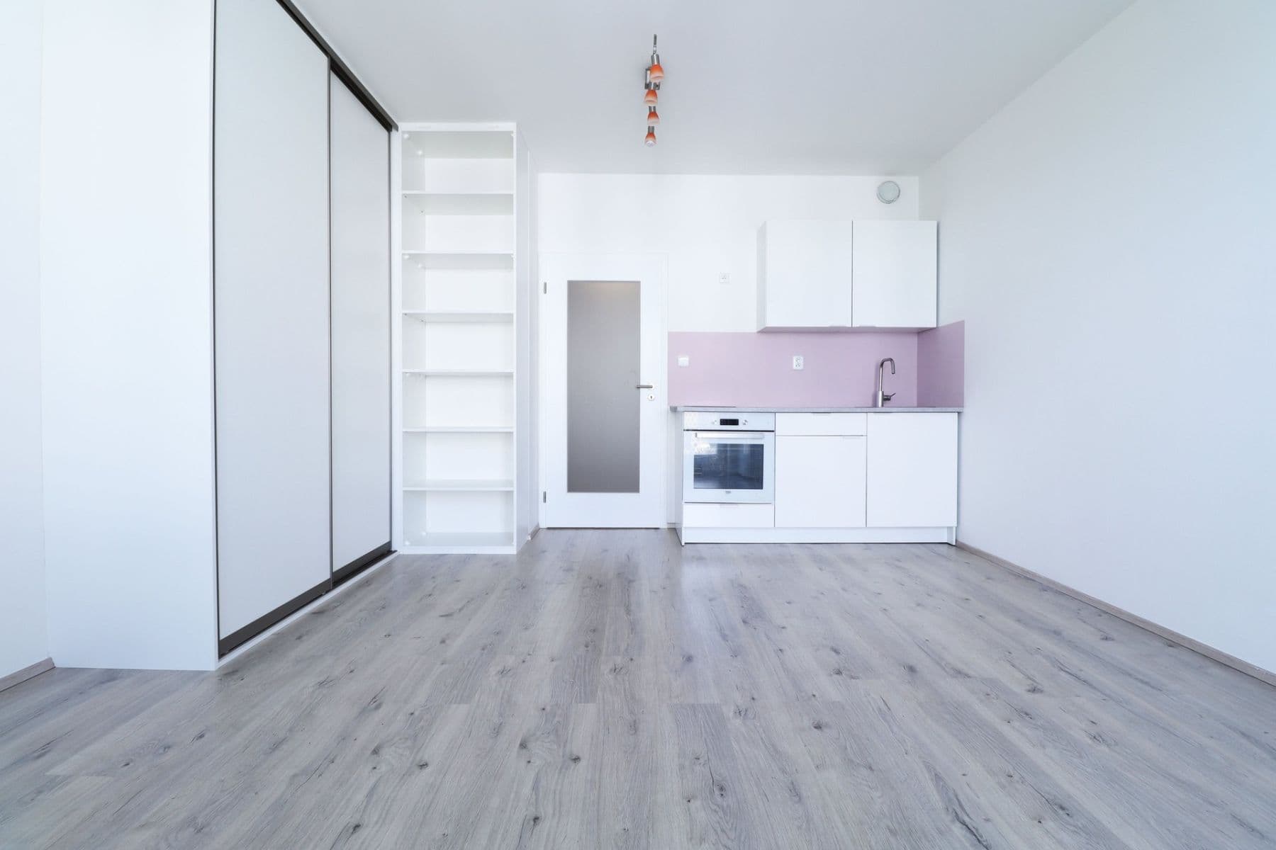 Prenájom bytu 1-izbový 28 m², Honzíkova, Praha, Praha Prenájom bytu 1-izbový 28 m², Honzíkova, Praha, Praha