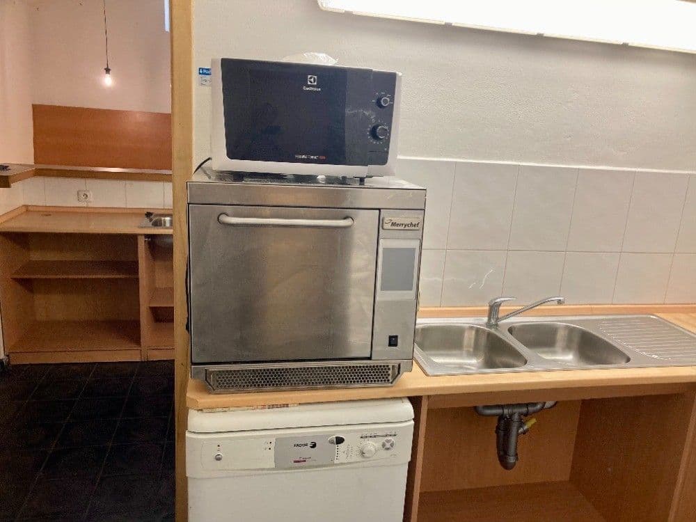 Prenájom nebytového priestoru 89 m², Havlíčkovo náměstí, Praha, Praha Prenájom nebytového priestoru 89 m², Havlíčkovo náměstí, Praha, Praha