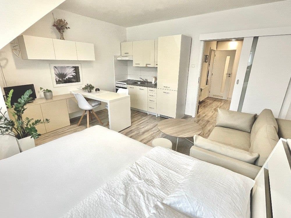 Prenájom bytu 1-izbový 35 m², Limuzská, Praha, Praha Prenájom bytu 1-izbový 35 m², Limuzská, Praha, Praha