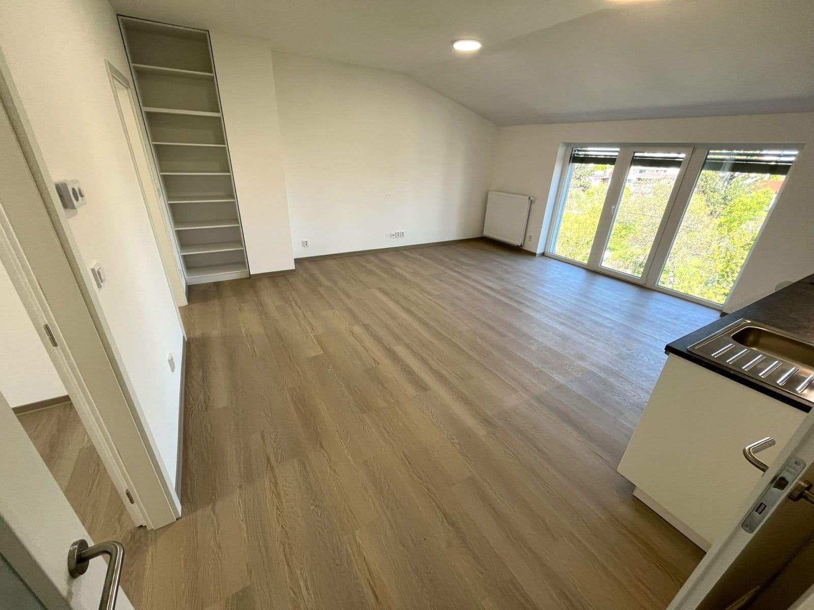 Prenájom bytu 3-izbový 64 m², Skorkovského, Brno, Jihomoravský kraj Prenájom bytu 3-izbový 64 m², Skorkovského, Brno, Jihomoravský kraj