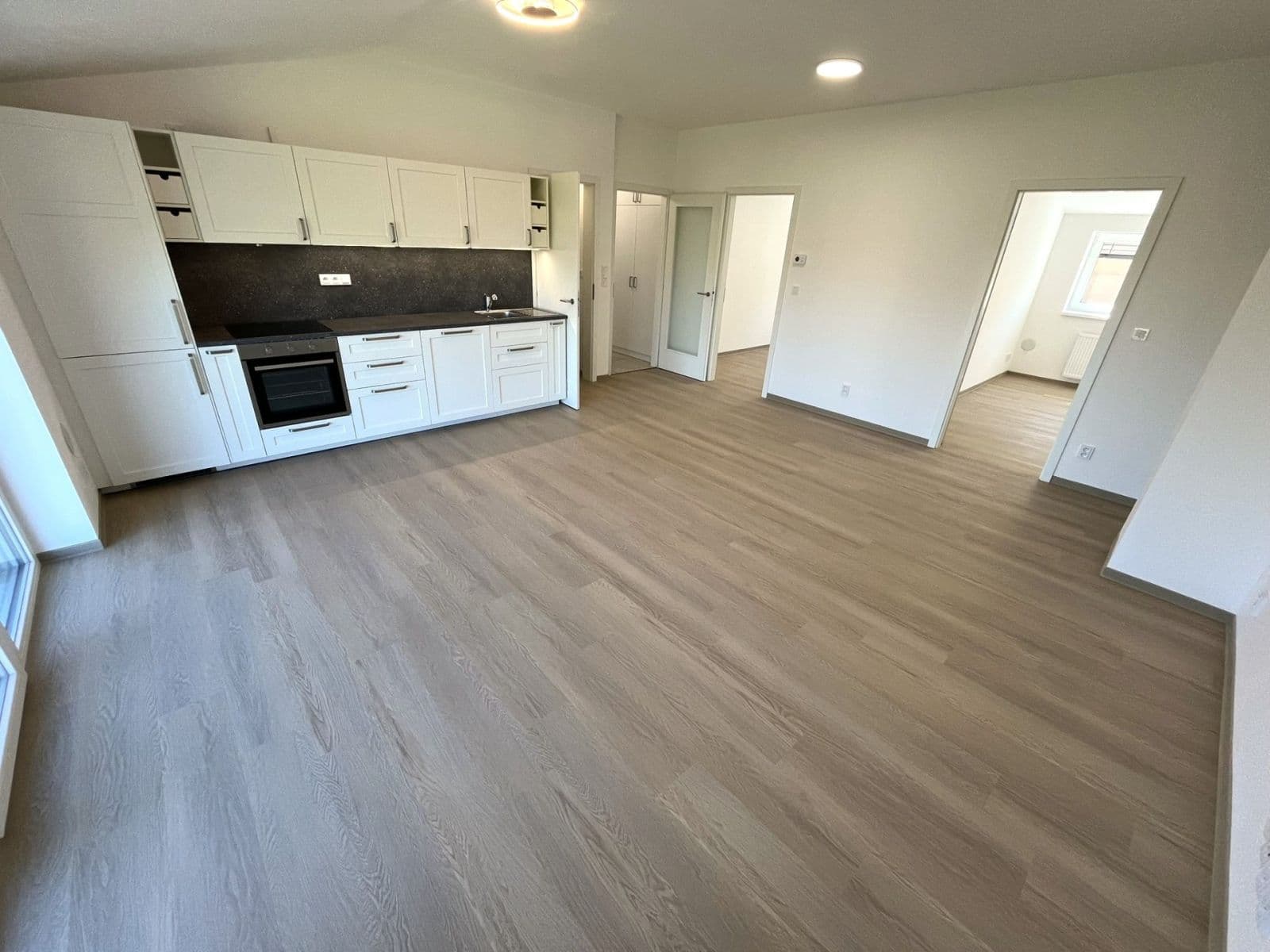Prenájom bytu 3-izbový 64 m², Skorkovského, Brno, Jihomoravský kraj Prenájom bytu 3-izbový 64 m², Skorkovského, Brno, Jihomoravský kraj