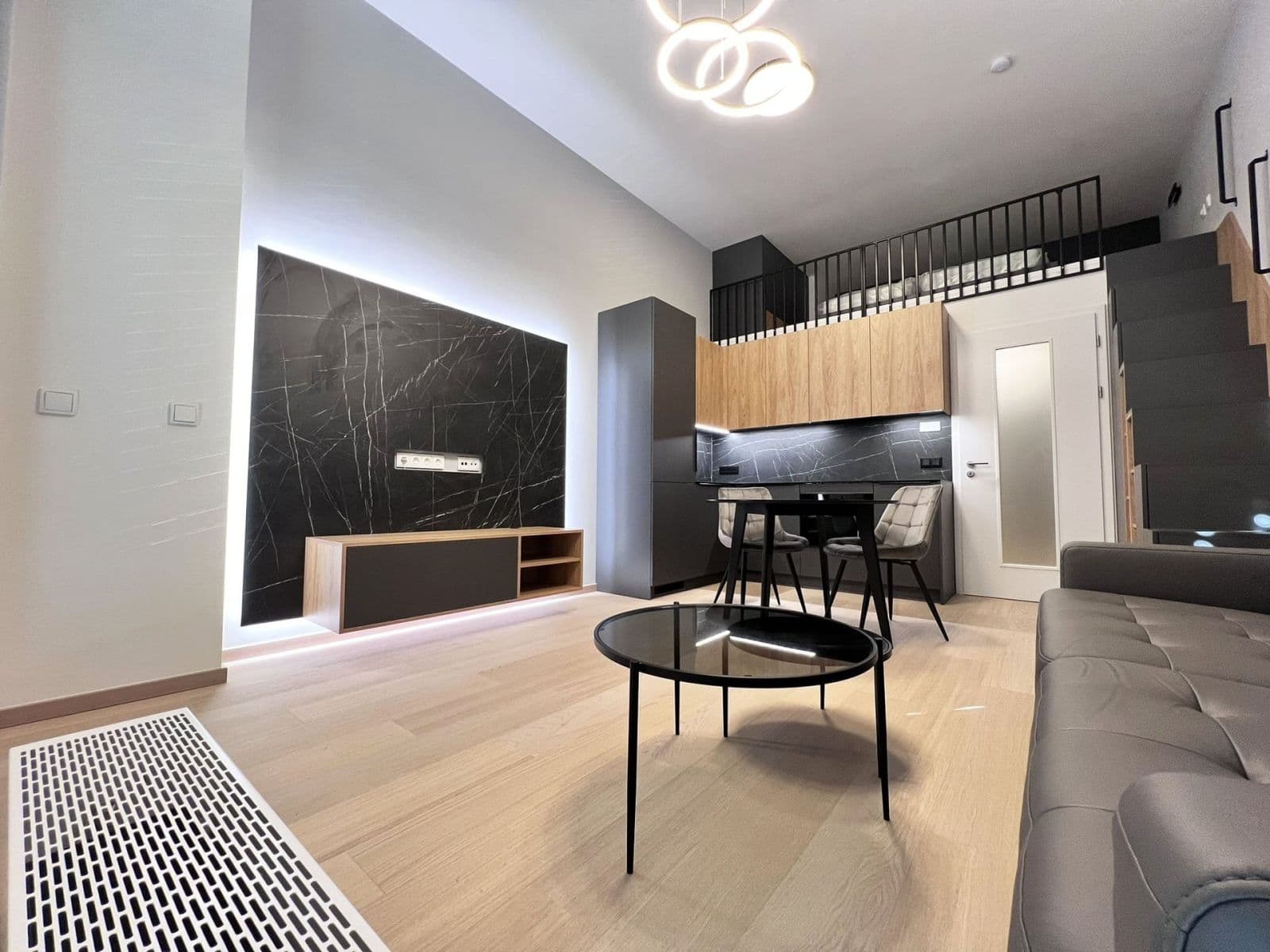 Prenájom bytu 1-izbový 41 m², Tusarova, Praha, Praha Prenájom bytu 1-izbový 41 m², Tusarova, Praha, Praha
