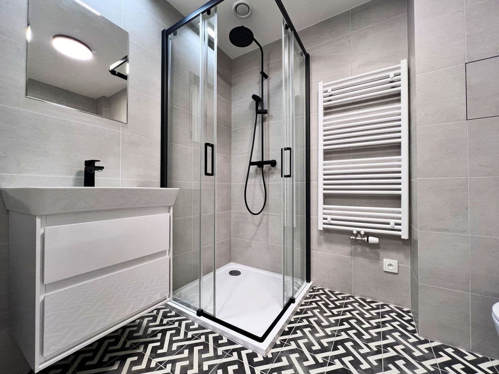 Prenájom bytu 1-izbový 41 m², Tusarova, Praha, Praha Prenájom bytu 1-izbový 41 m², Tusarova, Praha, Praha