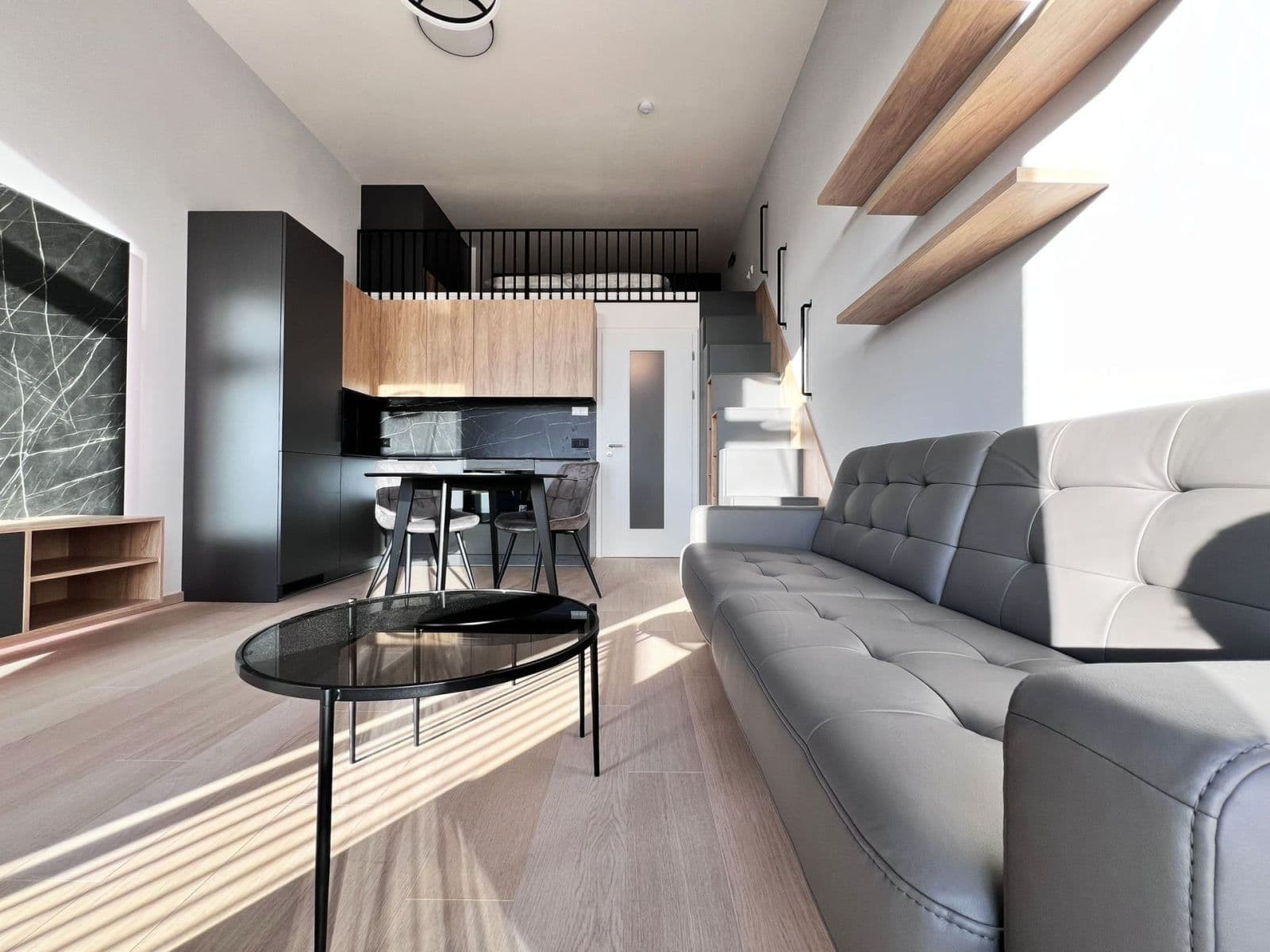 Prenájom bytu 1-izbový 41 m², Tusarova, Praha, Praha Prenájom bytu 1-izbový 41 m², Tusarova, Praha, Praha