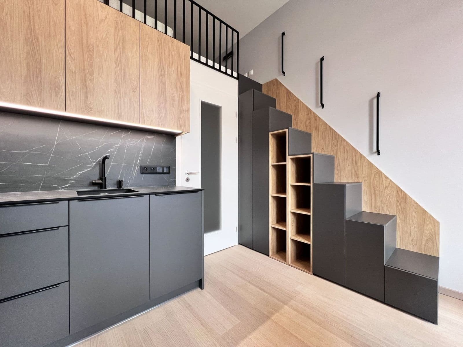 Prenájom bytu 1-izbový 41 m², Tusarova, Praha, Praha Prenájom bytu 1-izbový 41 m², Tusarova, Praha, Praha