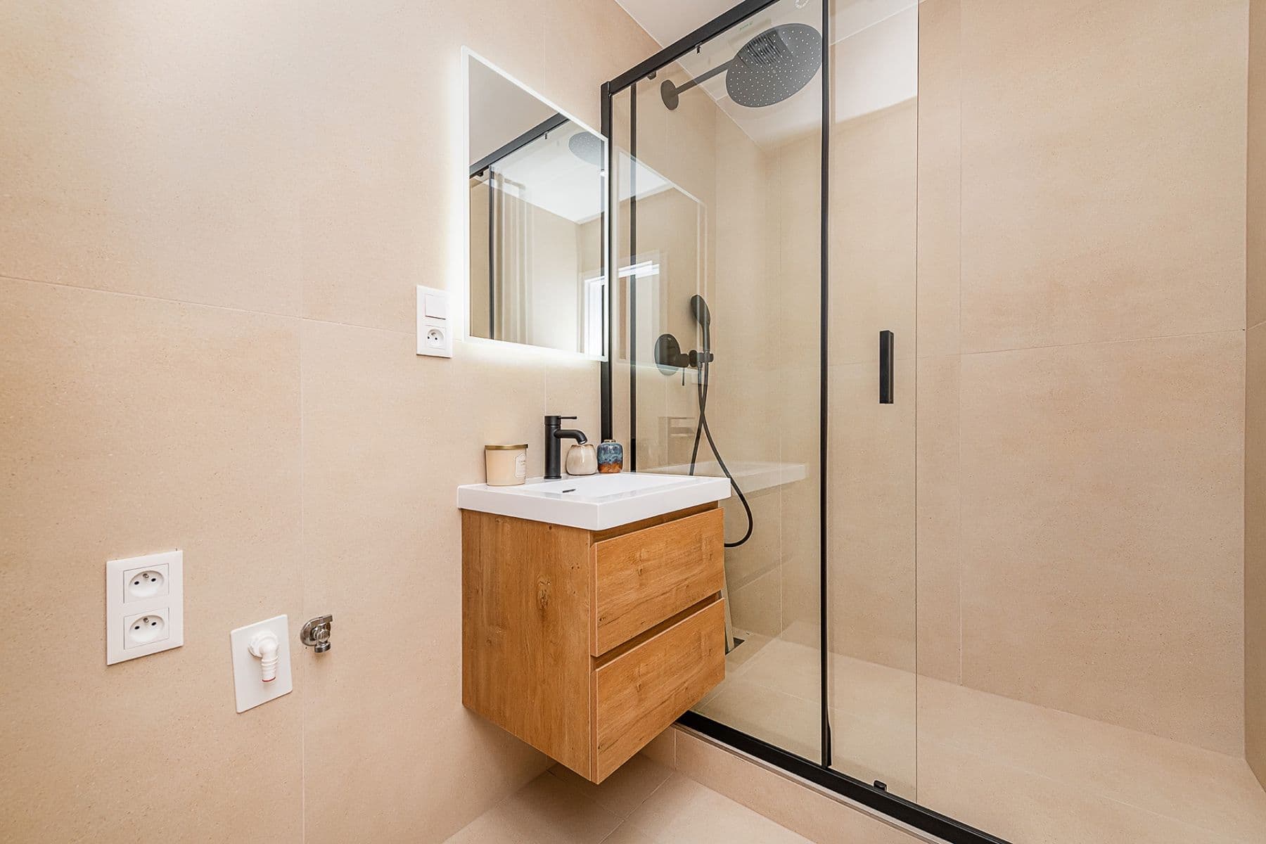 Predaj bytu 3-izbový 55 m², Hodonínská, Praha, Praha Predaj bytu 3-izbový 55 m², Hodonínská, Praha, Praha