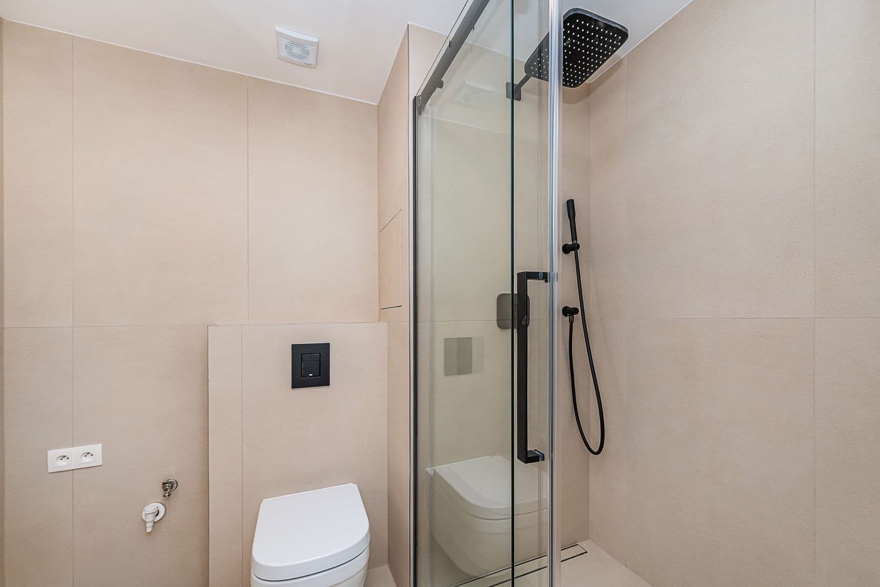 Predaj bytu 3-izbový 57 m², K Lučinám, Praha, Praha Predaj bytu 3-izbový 57 m², K Lučinám, Praha, Praha