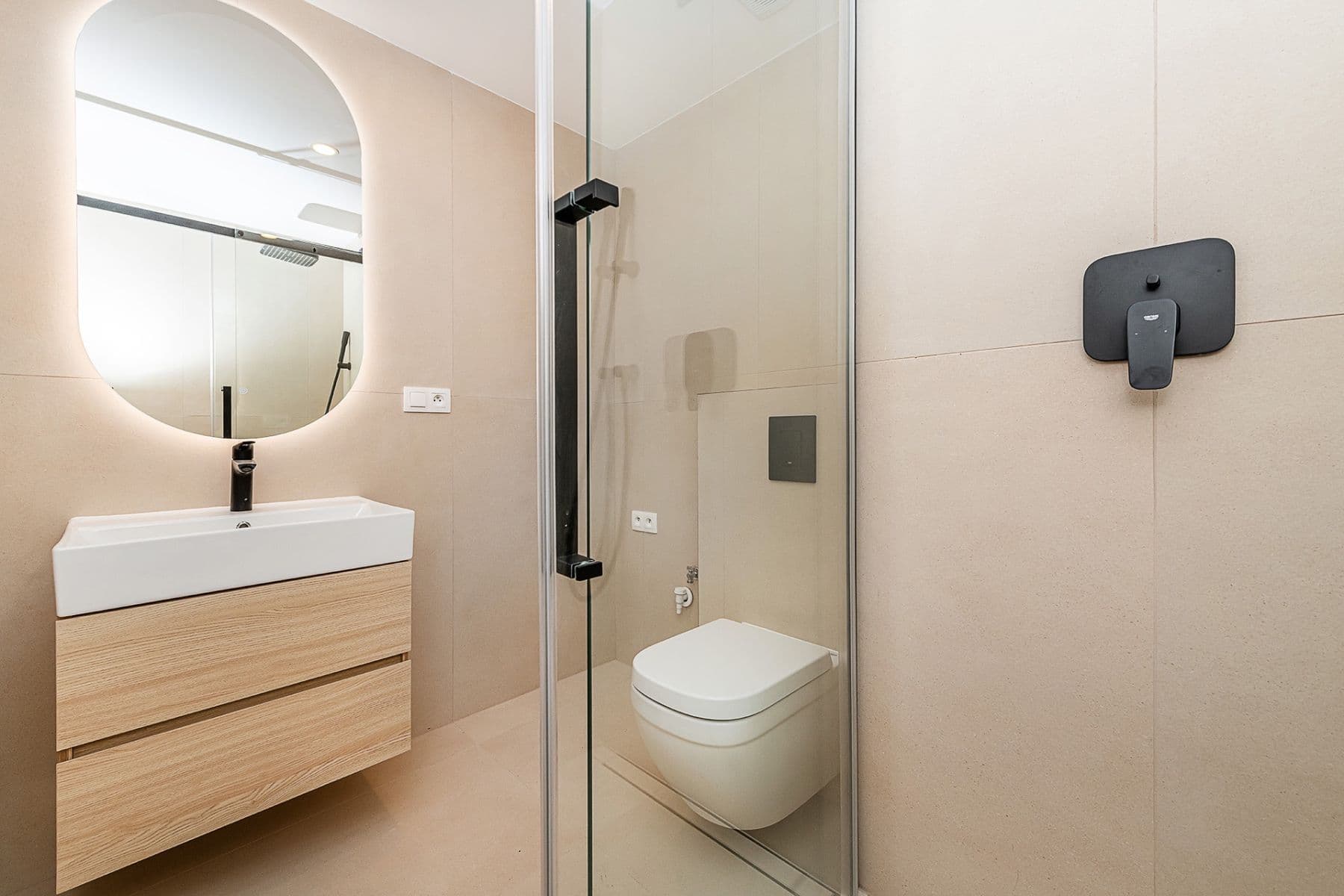 Predaj bytu 3-izbový 57 m², K Lučinám, Praha, Praha Predaj bytu 3-izbový 57 m², K Lučinám, Praha, Praha