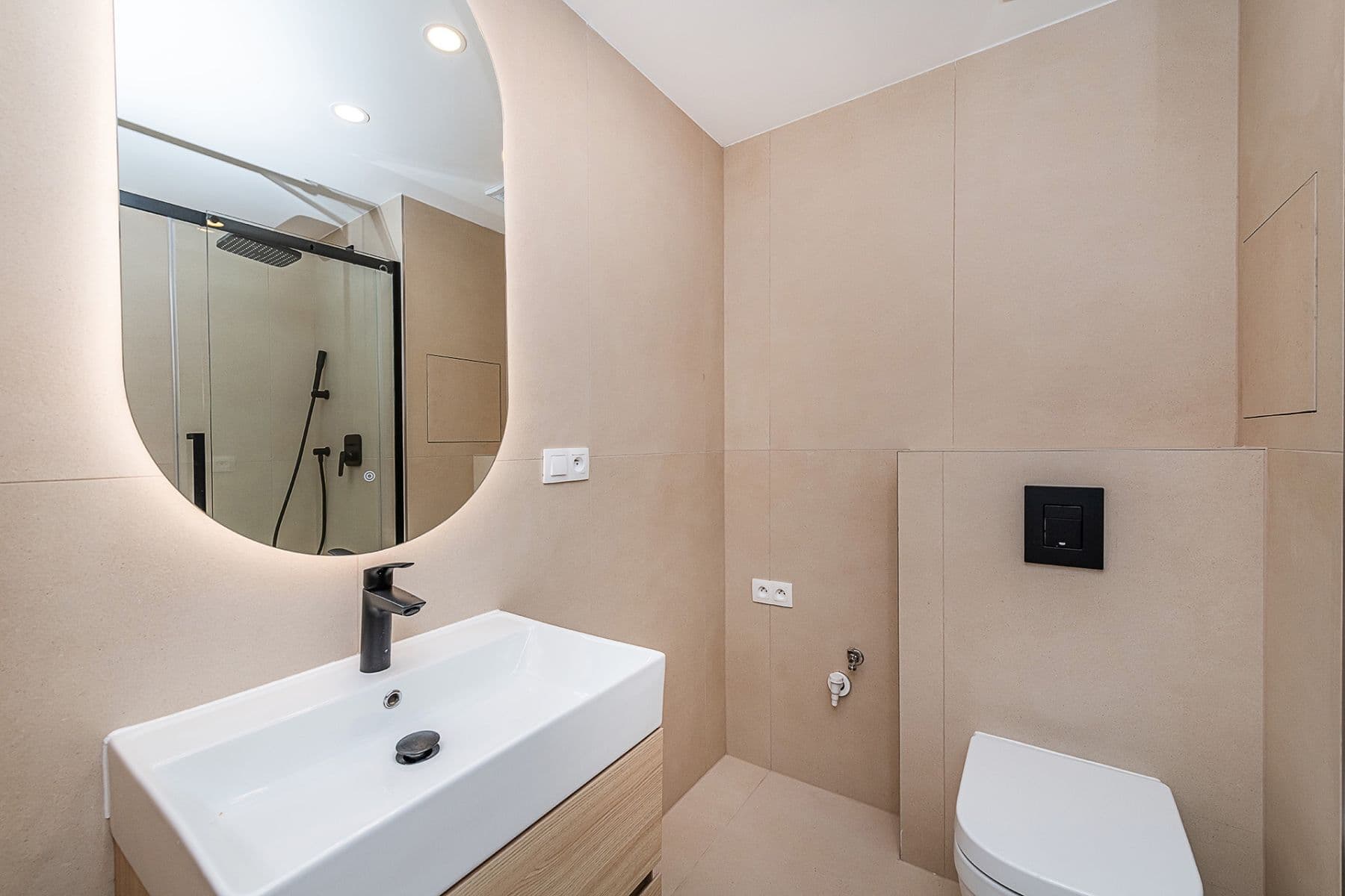 Predaj bytu 3-izbový 57 m², K Lučinám, Praha, Praha Predaj bytu 3-izbový 57 m², K Lučinám, Praha, Praha