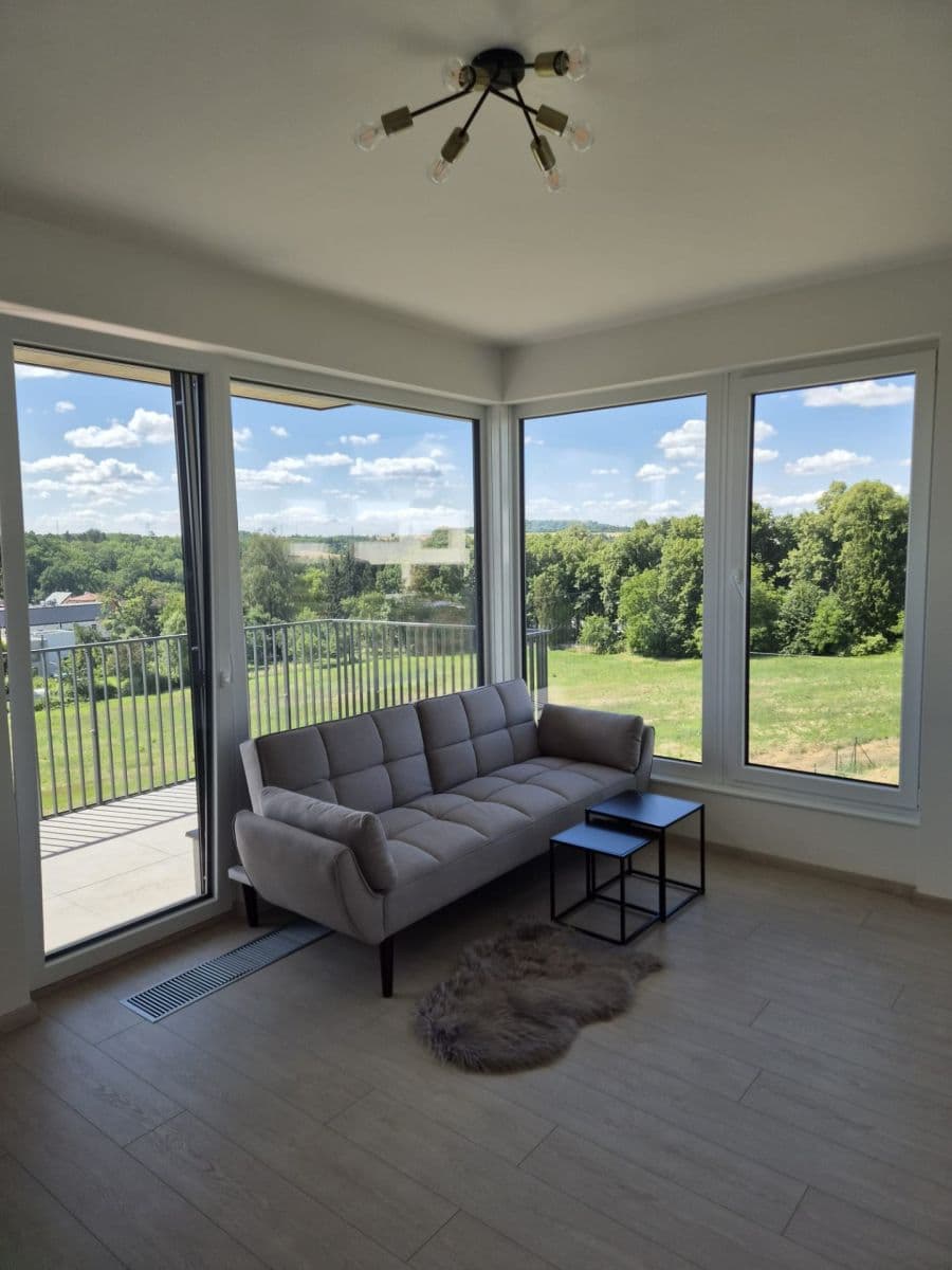Prenájom bytu 3-izbový 74 m², Jáchymovská, Praha, Praha Prenájom bytu 3-izbový 74 m², Jáchymovská, Praha, Praha