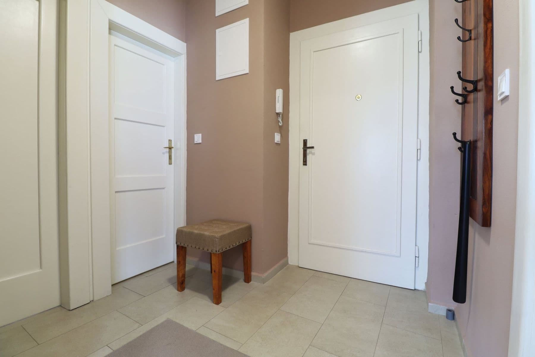Prenájom bytu 2-izbový 55 m², Hájkova, Praha, Praha Prenájom bytu 2-izbový 55 m², Hájkova, Praha, Praha