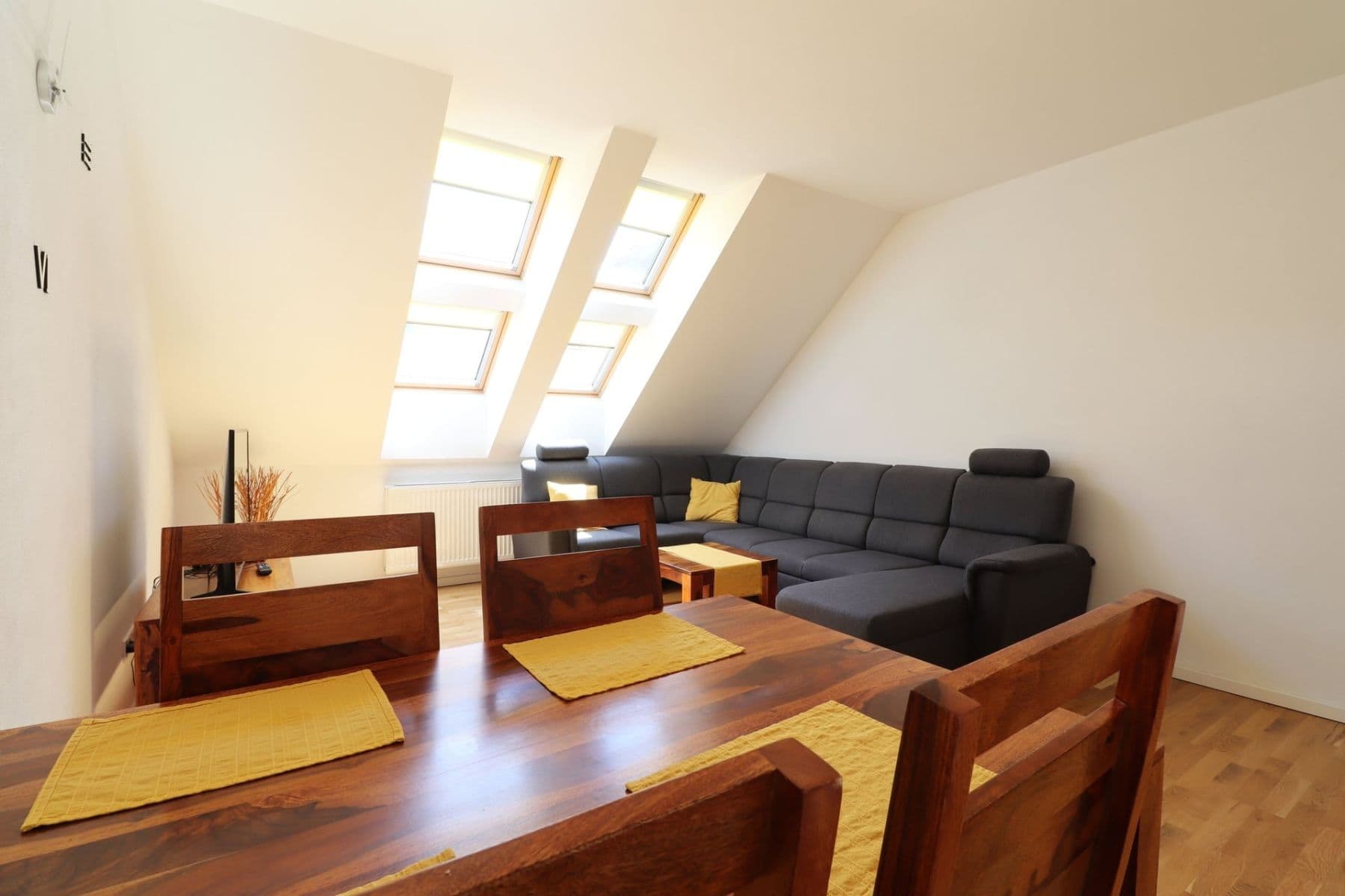 Prenájom bytu 2-izbový 55 m², Hájkova, Praha, Praha Prenájom bytu 2-izbový 55 m², Hájkova, Praha, Praha