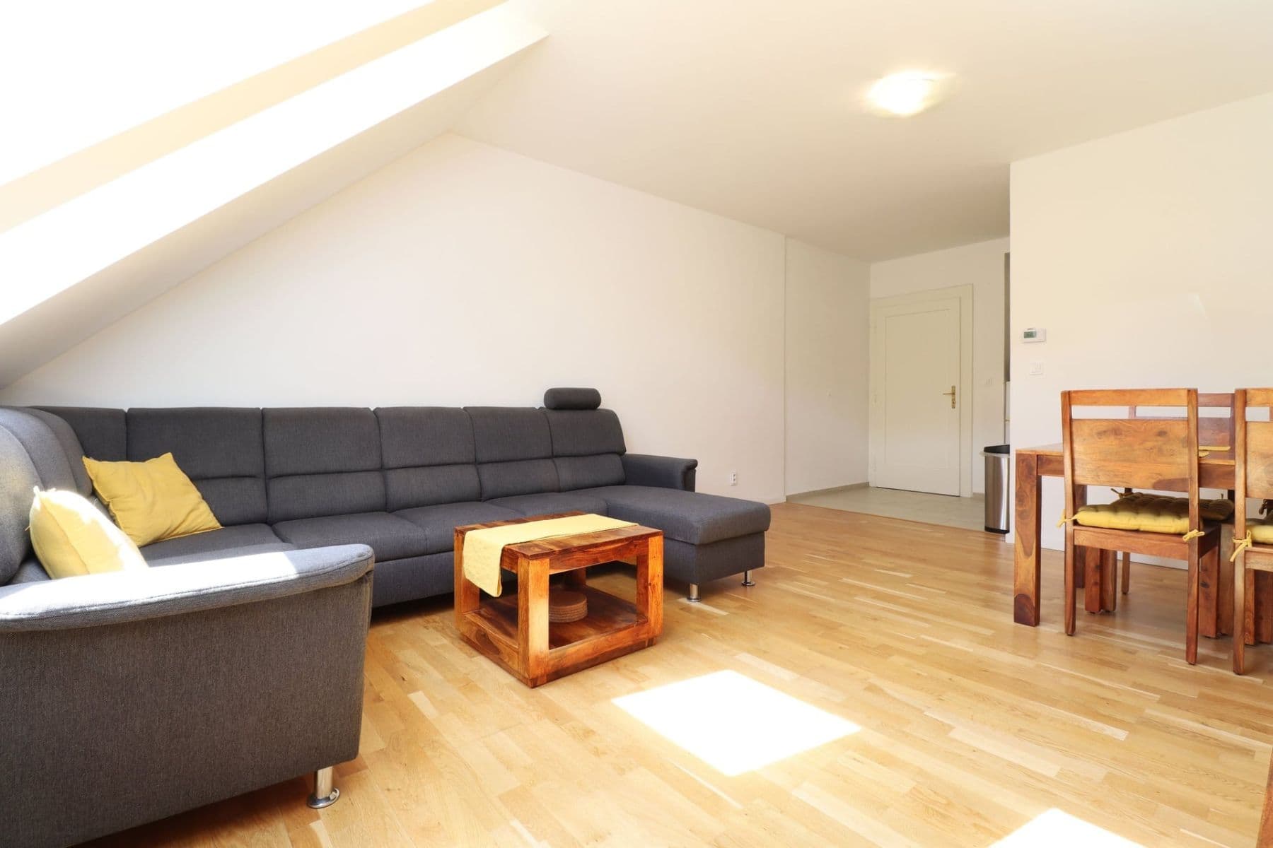 Prenájom bytu 2-izbový 55 m², Hájkova, Praha, Praha Prenájom bytu 2-izbový 55 m², Hájkova, Praha, Praha
