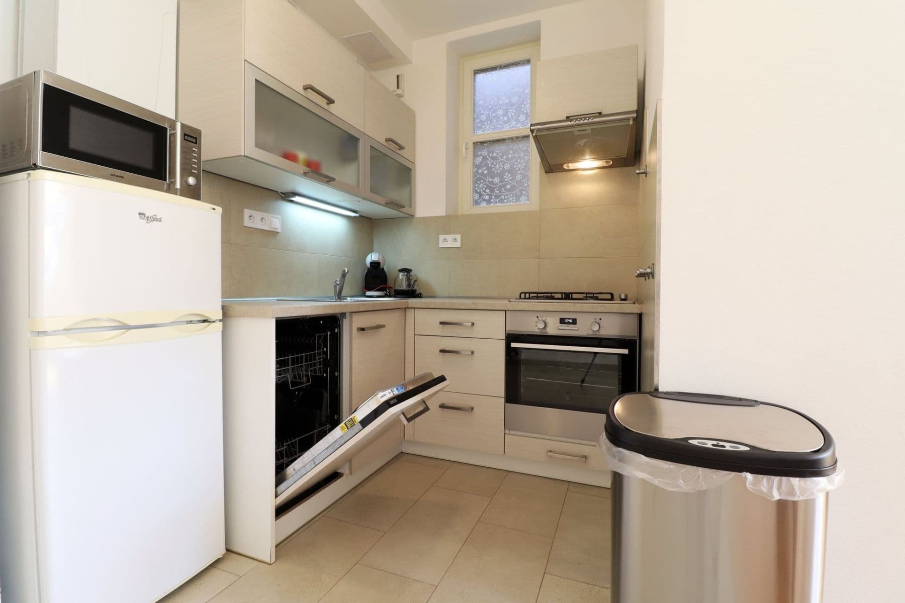 Prenájom bytu 2-izbový 55 m², Hájkova, Praha, Praha Prenájom bytu 2-izbový 55 m², Hájkova, Praha, Praha