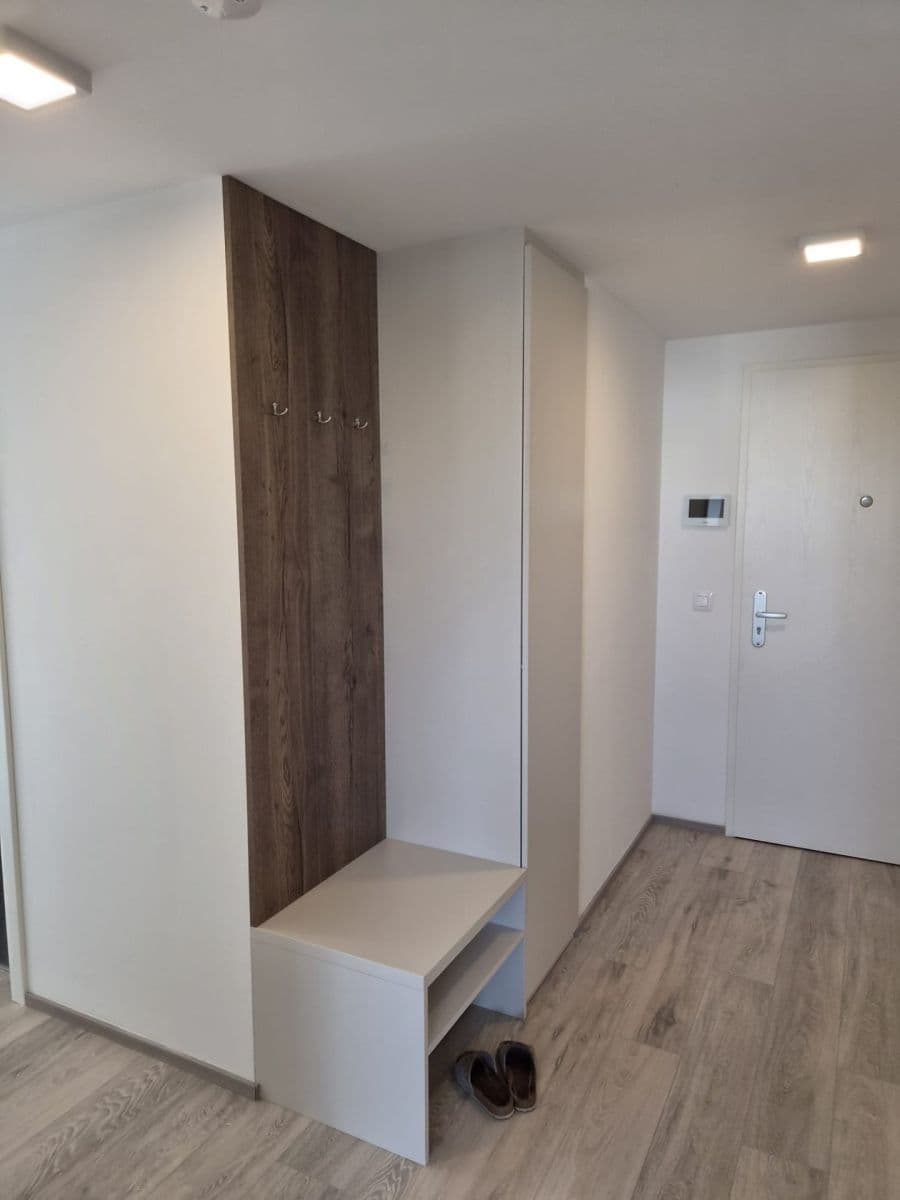 Prenájom bytu 3-izbový 73 m², Blažimská, Praha, Praha Prenájom bytu 3-izbový 73 m², Blažimská, Praha, Praha