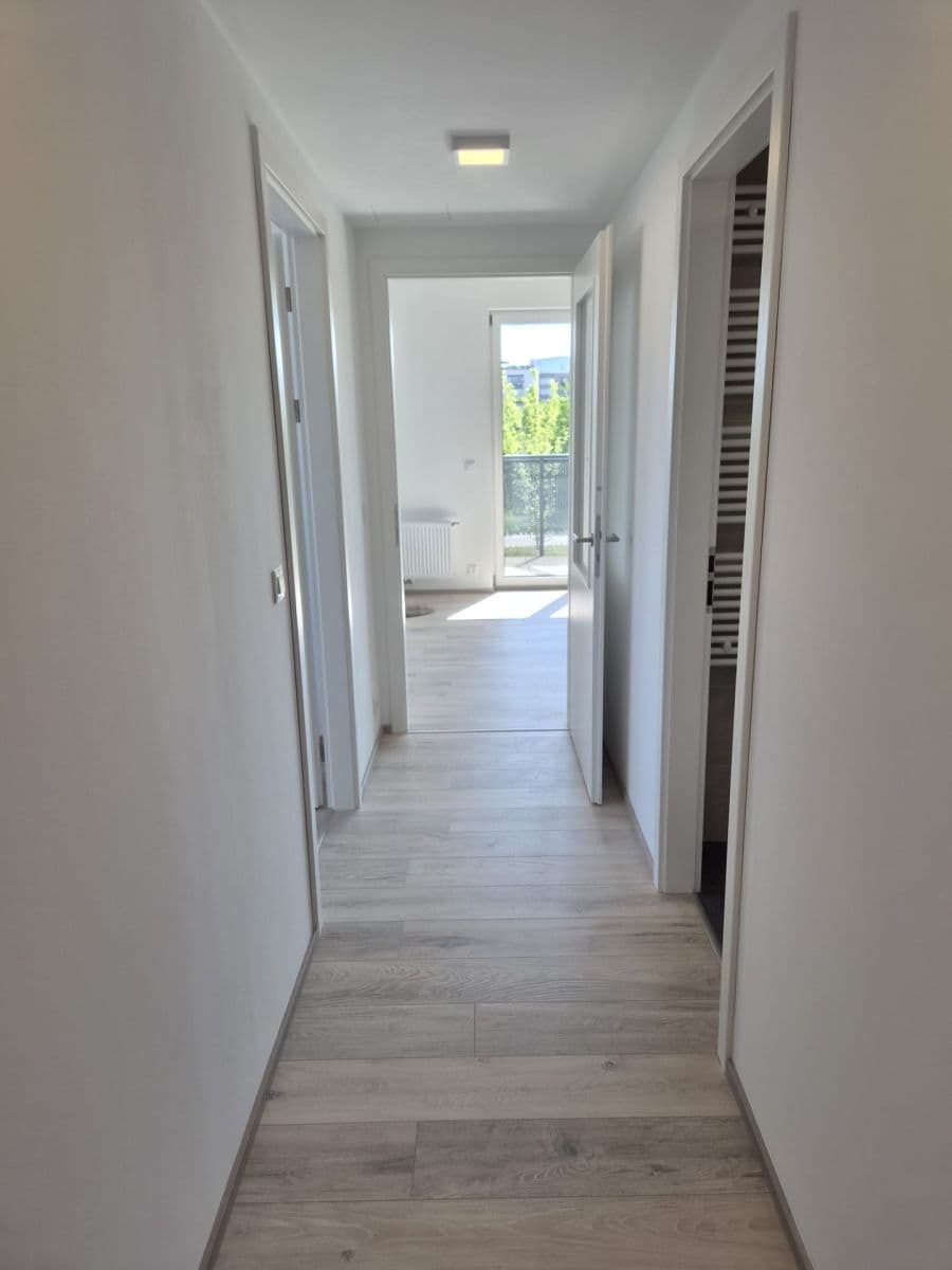 Prenájom bytu 3-izbový 73 m², Blažimská, Praha, Praha Prenájom bytu 3-izbový 73 m², Blažimská, Praha, Praha