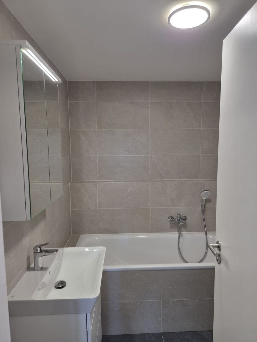 Prenájom bytu 3-izbový 73 m², Blažimská, Praha, Praha Prenájom bytu 3-izbový 73 m², Blažimská, Praha, Praha
