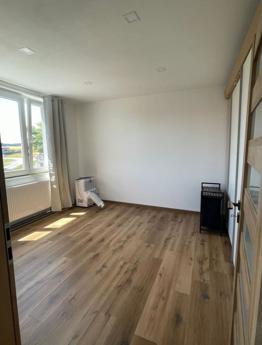 Prenájom bytu 2-izbový 64 m², Úněšov, Plzeňský kraj Prenájom bytu 2-izbový 64 m², Úněšov, Plzeňský kraj