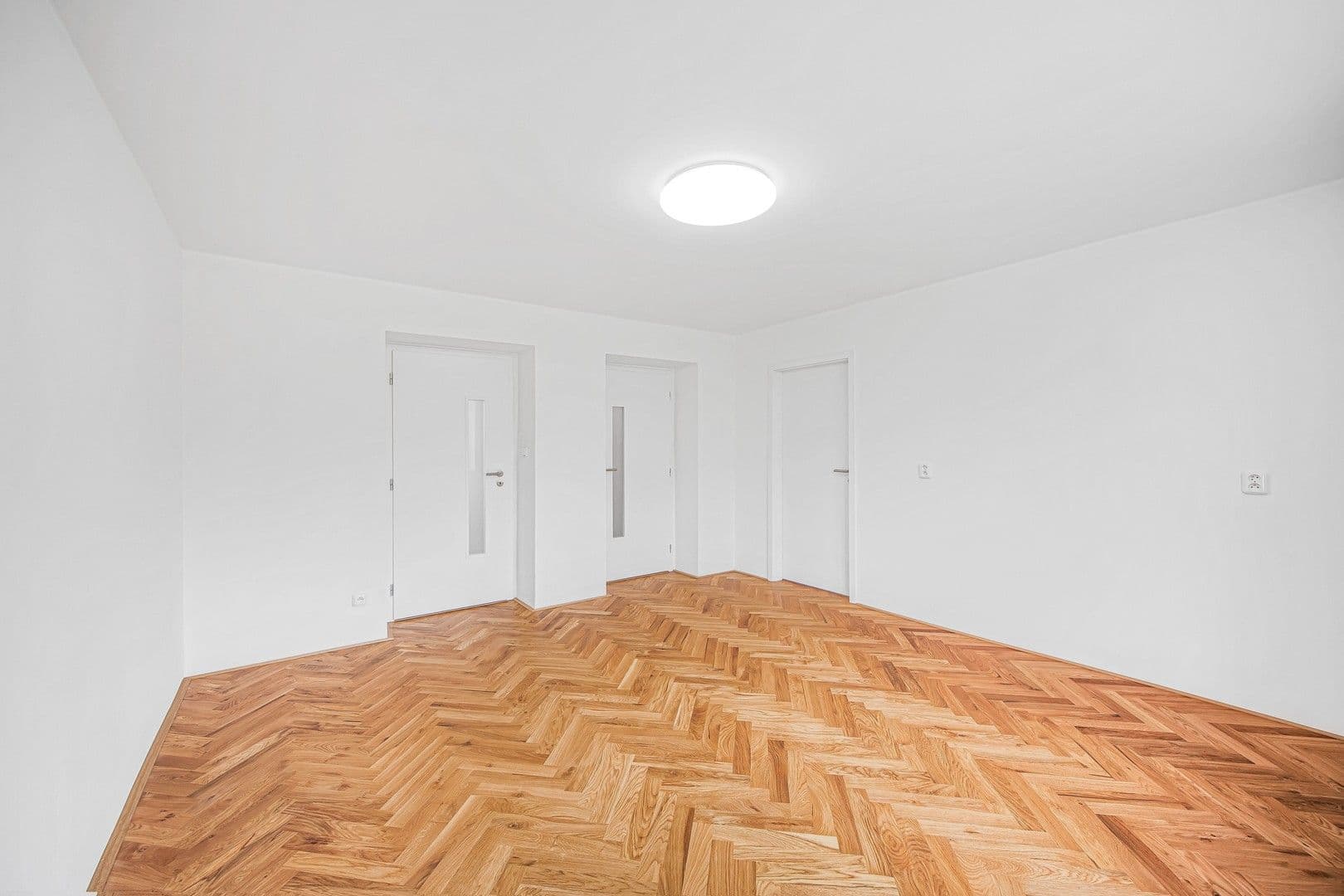 Prenájom bytu 2-izbový 55 m², Unhošťská, Kladno, Středočeský kraj Prenájom bytu 2-izbový 55 m², Unhošťská, Kladno, Středočeský kraj